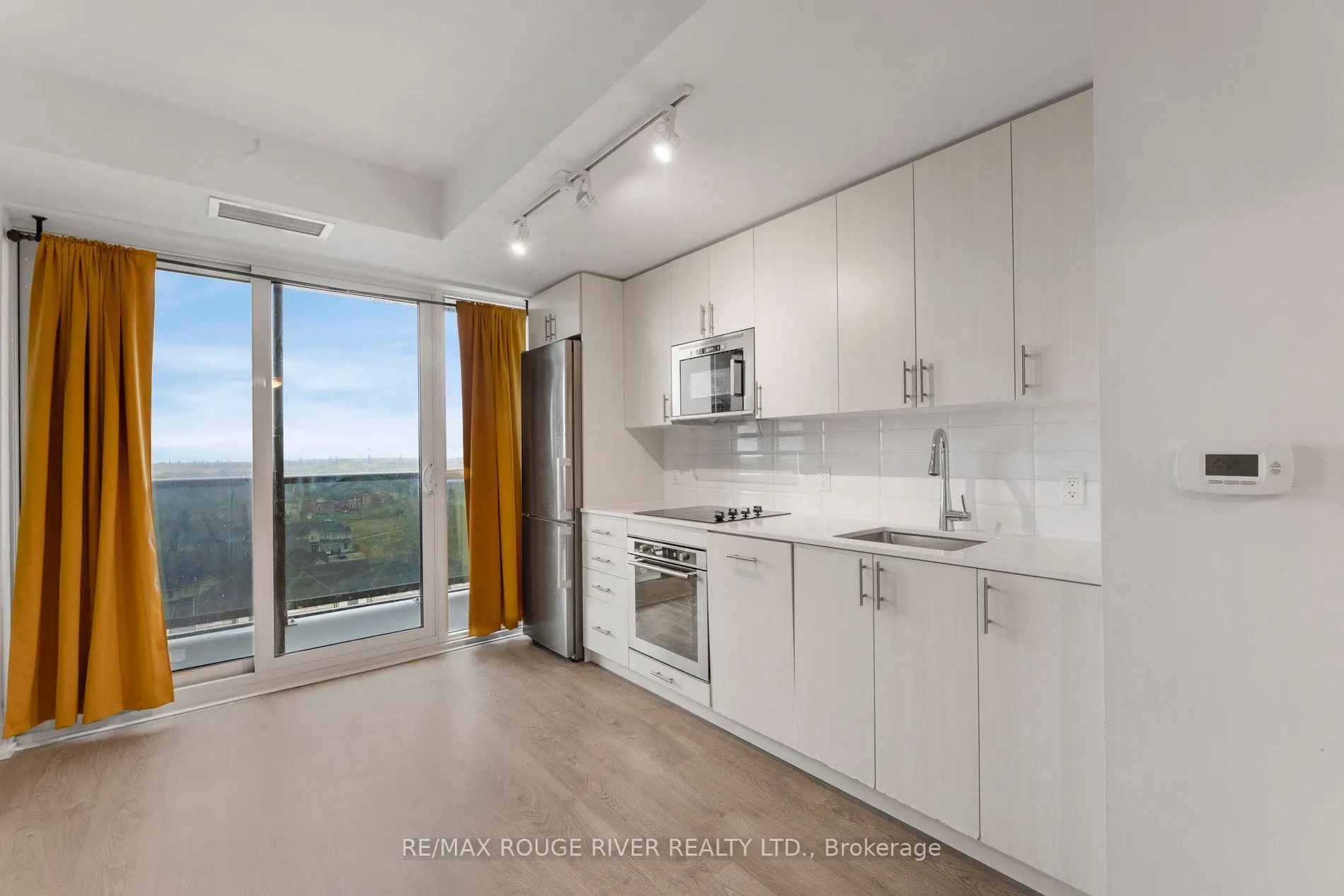 2550 Simcoe Street, #1001