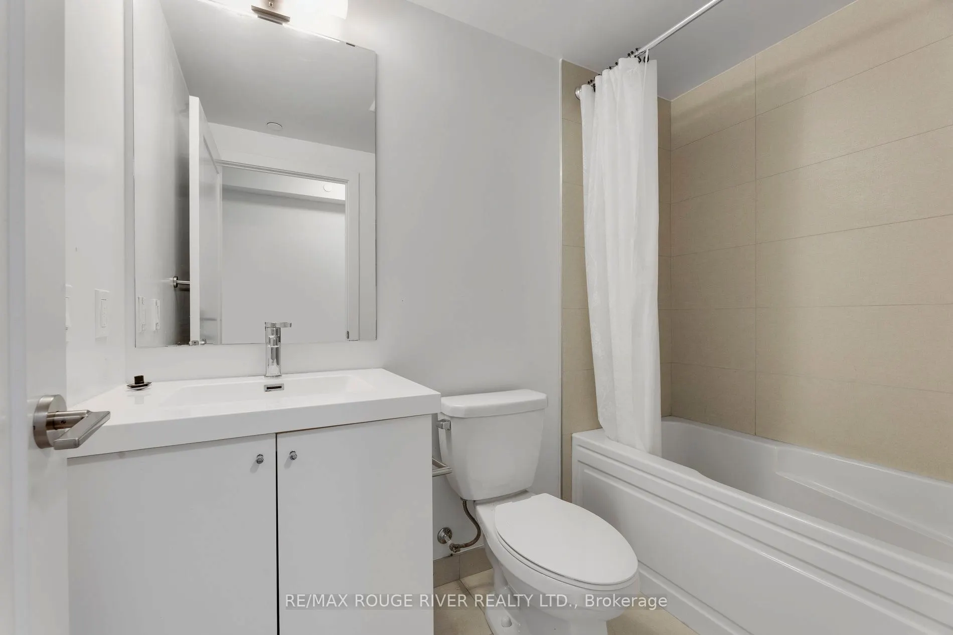 2550 Simcoe Street, #1001