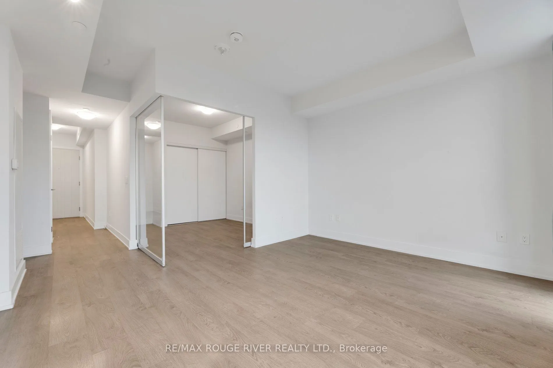 2550 Simcoe Street, #1001