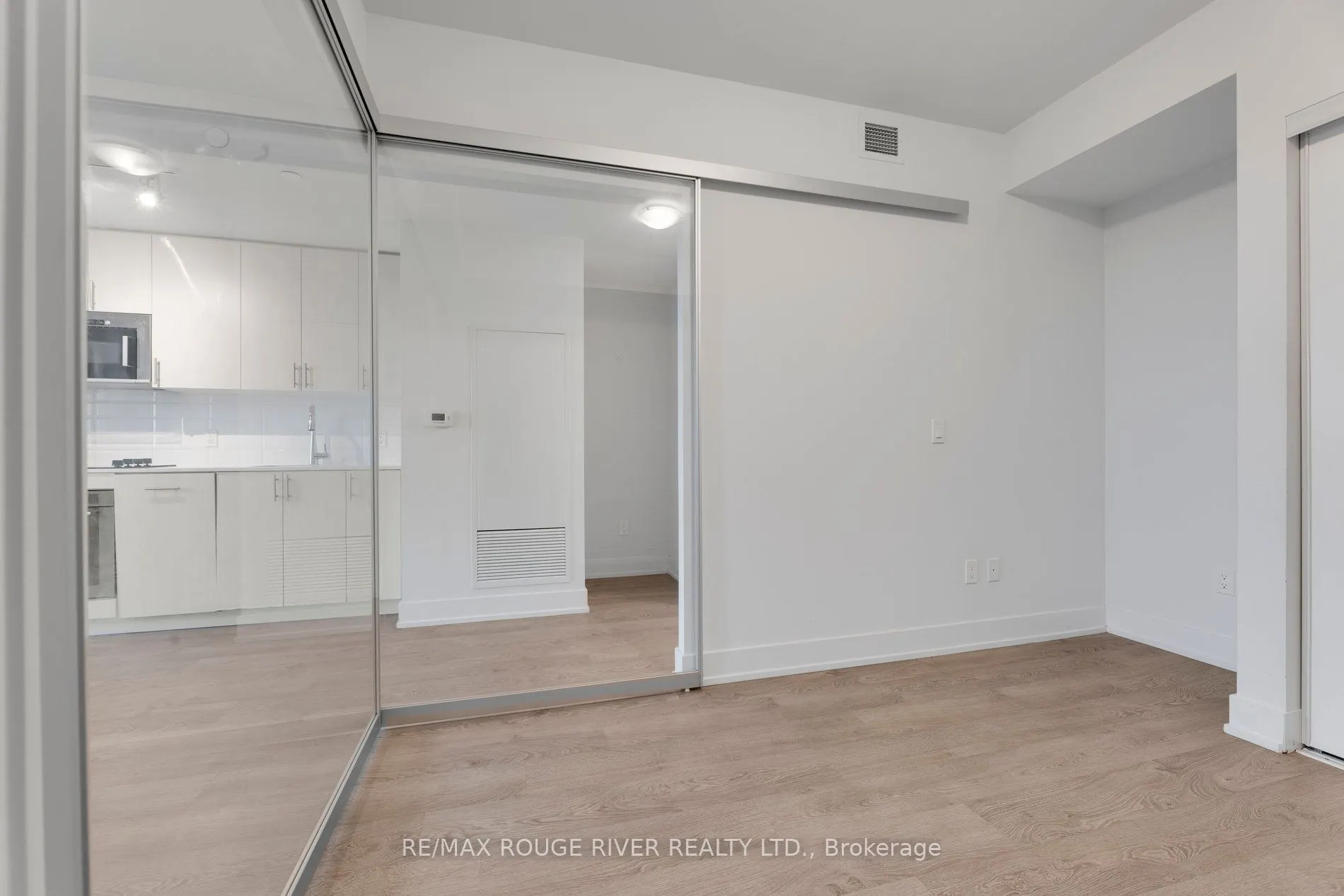 2550 Simcoe Street, #1001