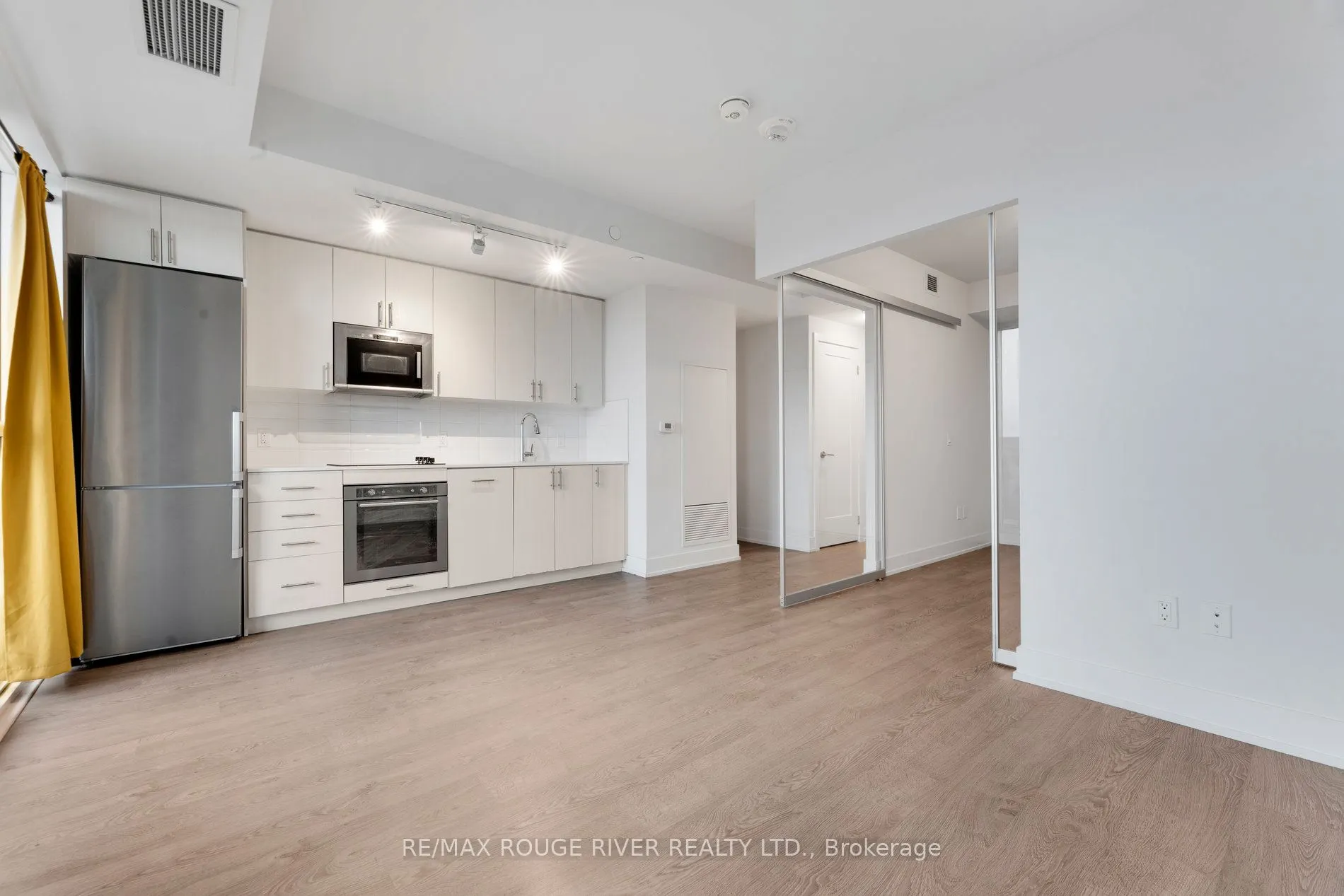 2550 Simcoe Street, #1001