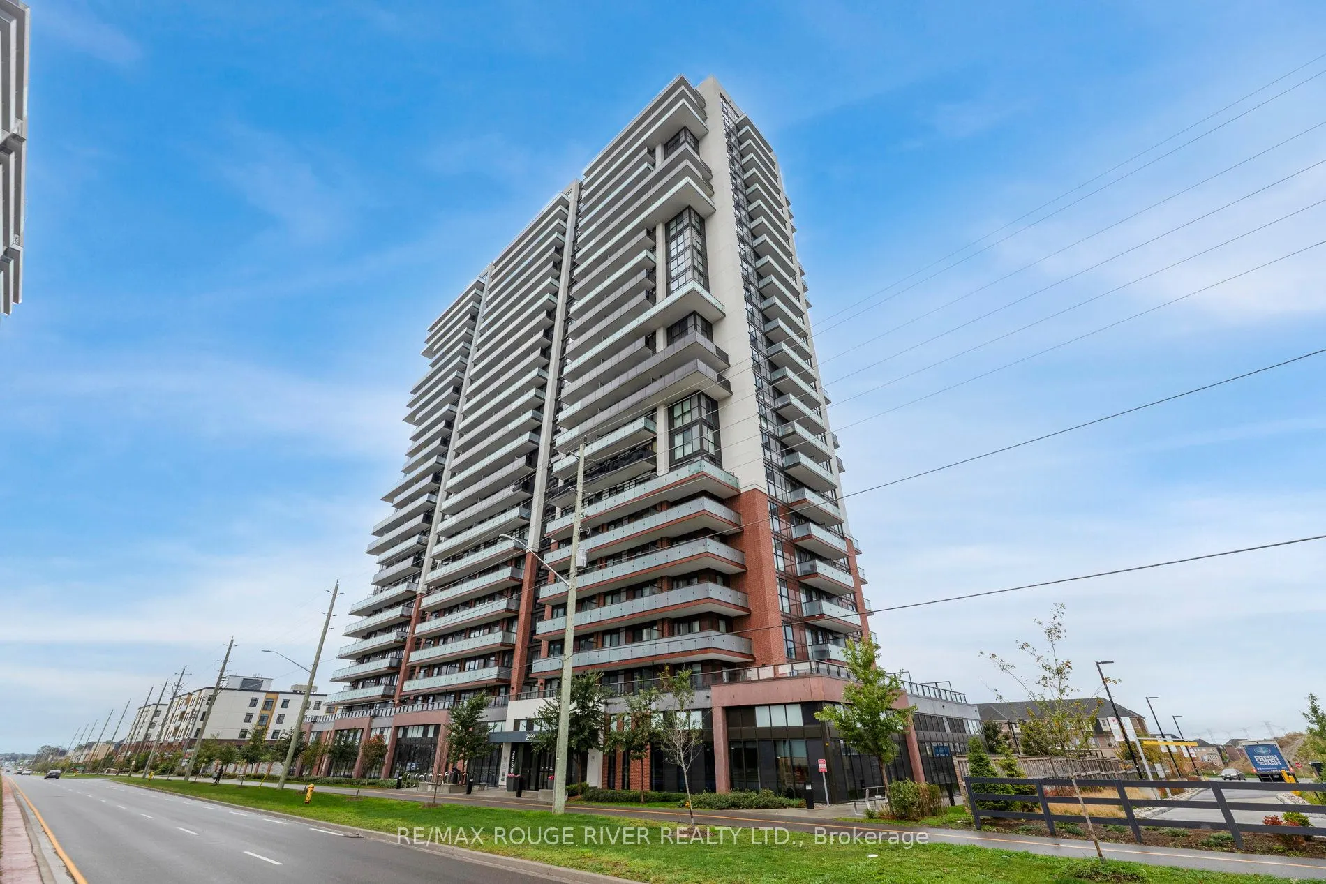 2550 Simcoe Street, #1001