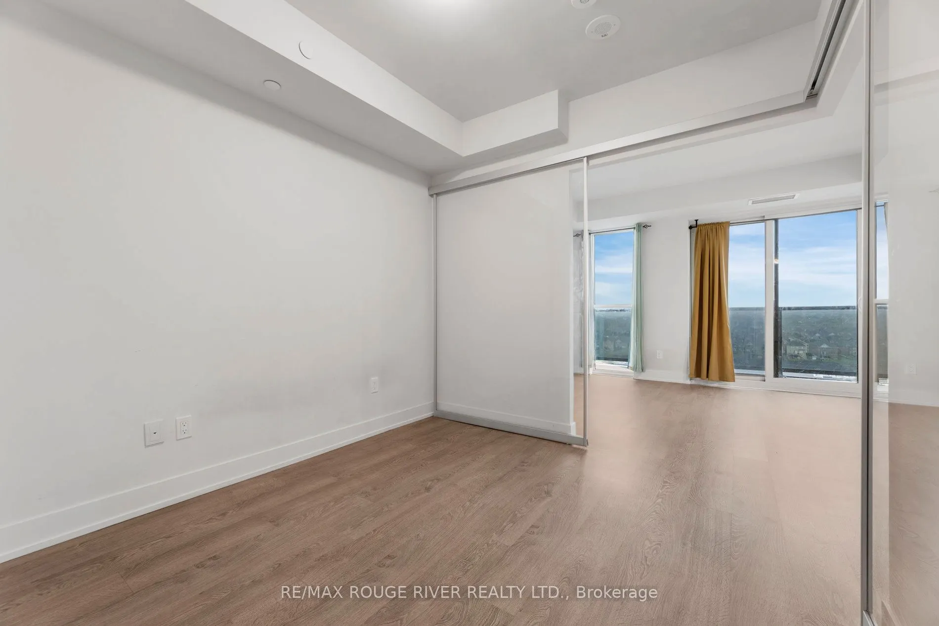 2550 Simcoe Street, #1001