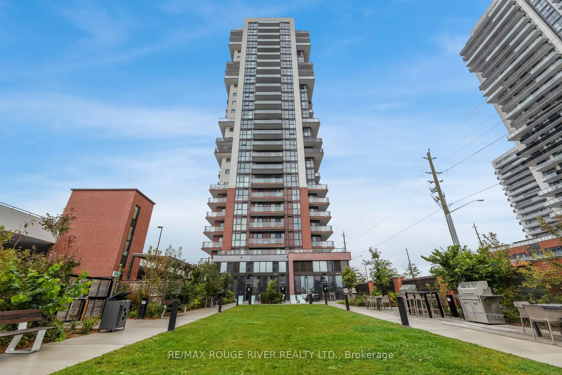 2550 Simcoe Street, #1001