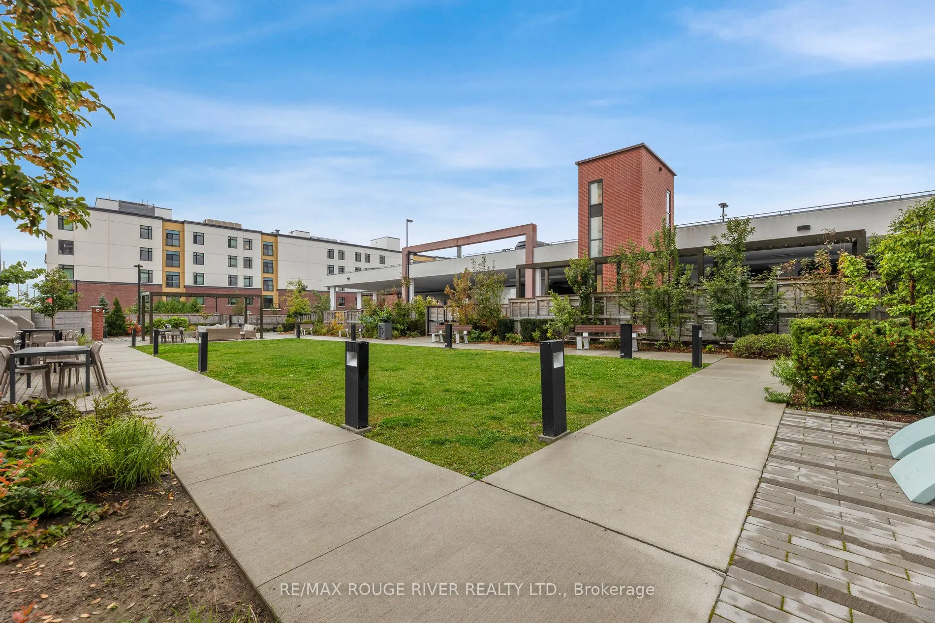2550 Simcoe Street, #1001