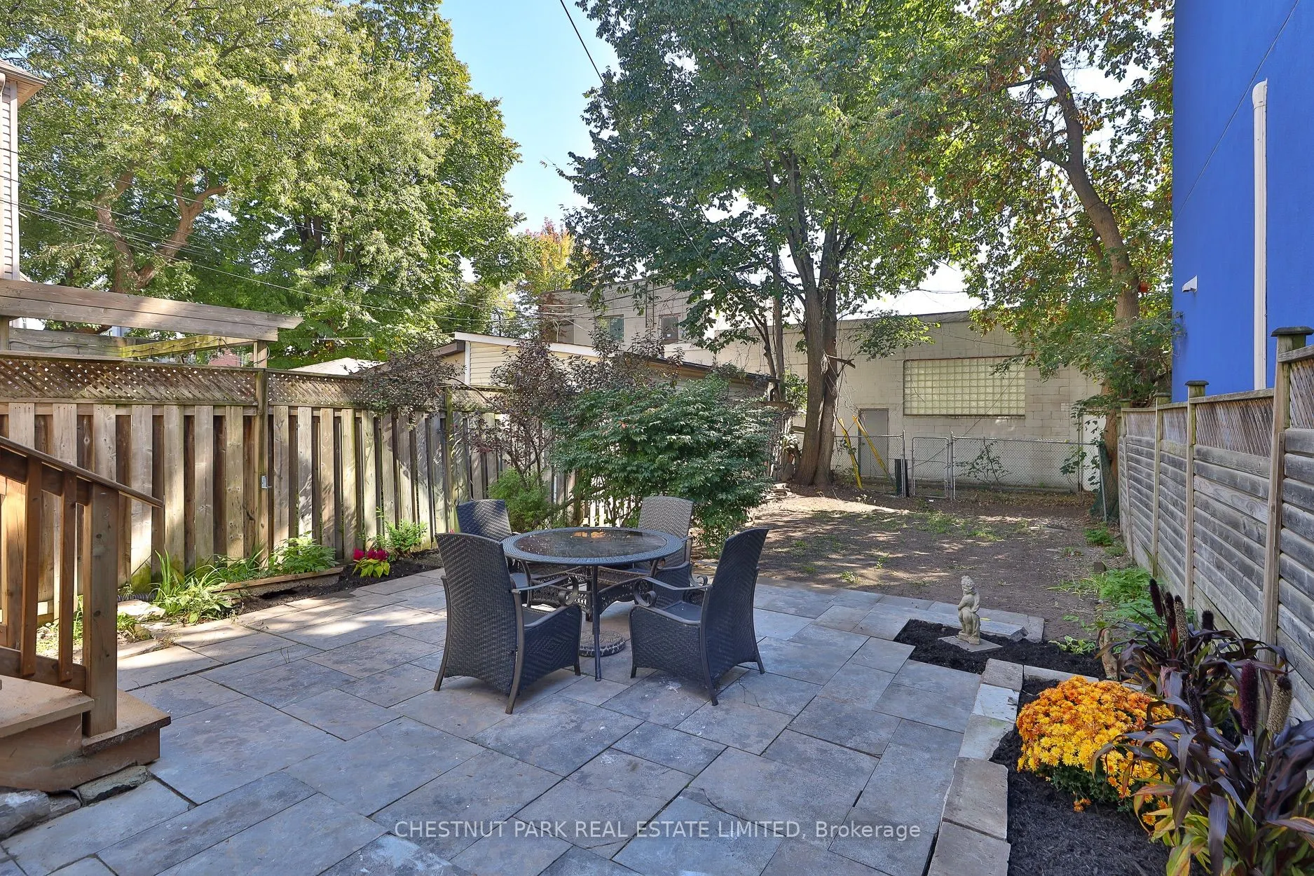 5 Minto Street