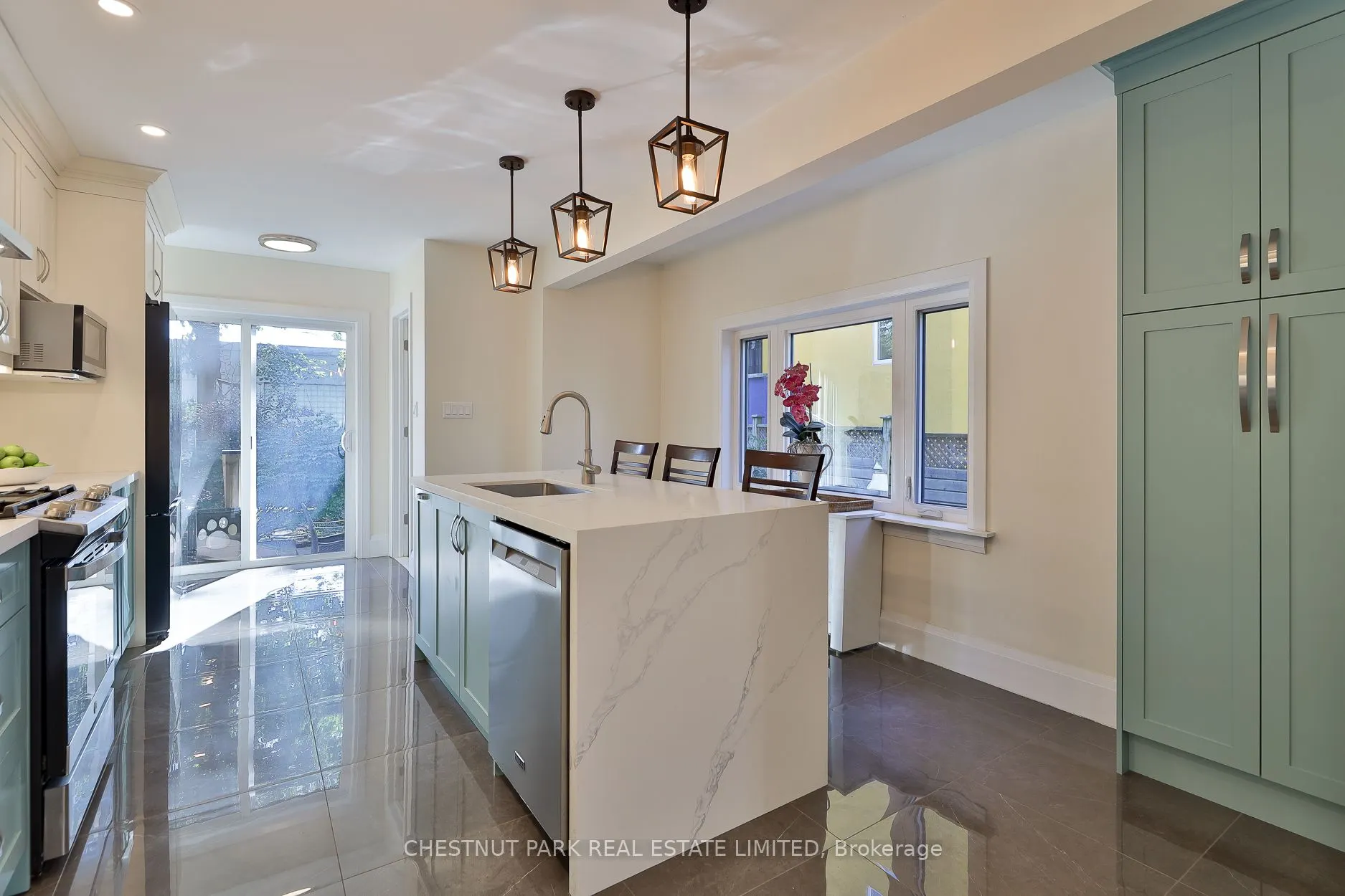 5 Minto Street