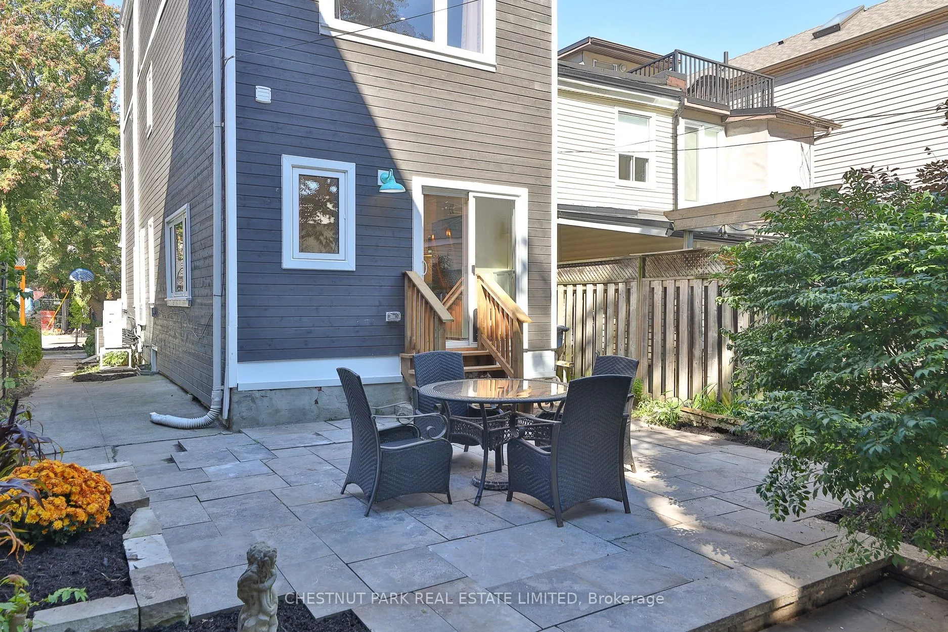 5 Minto Street