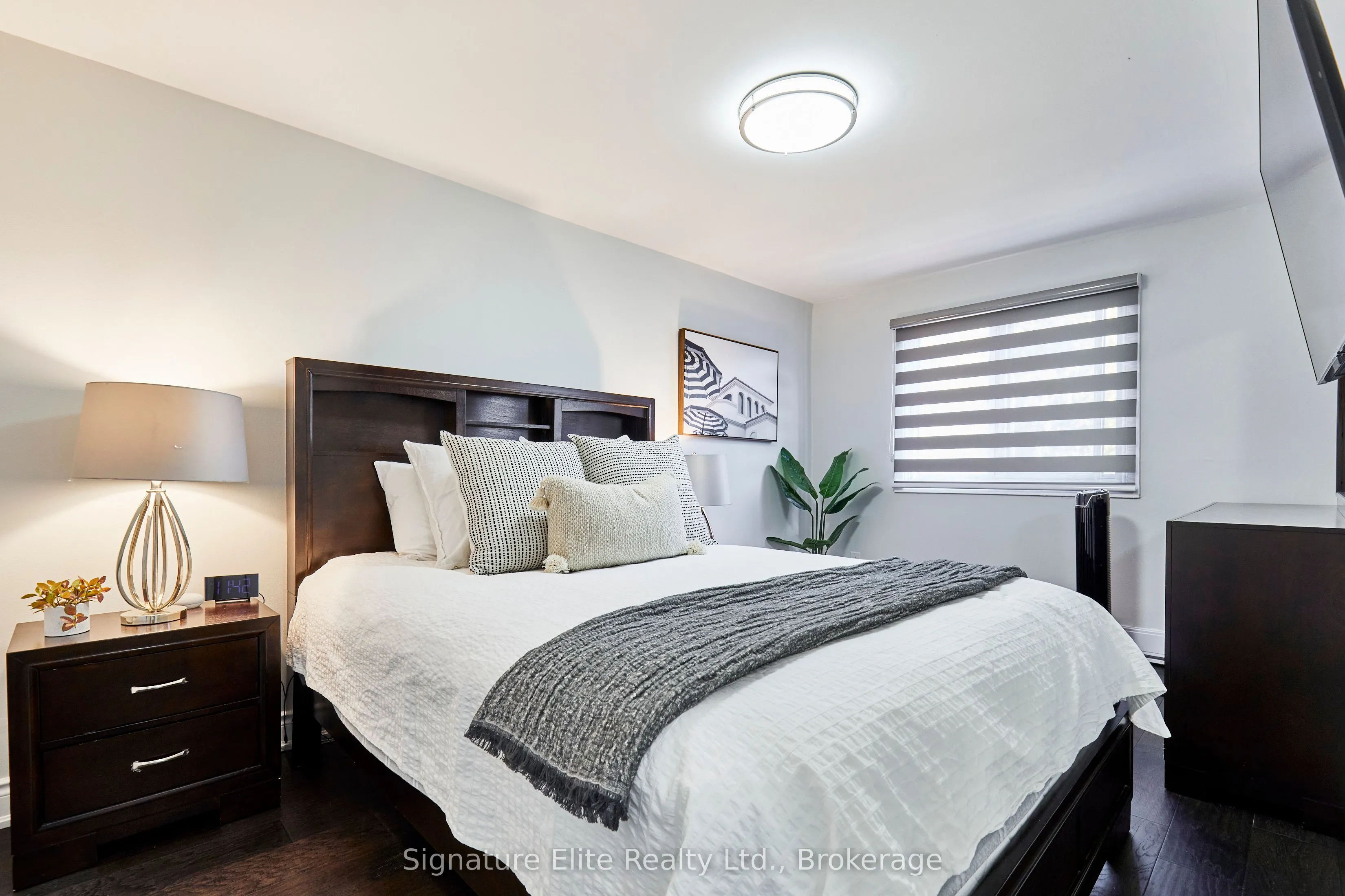 1100 Oxford Street, #48