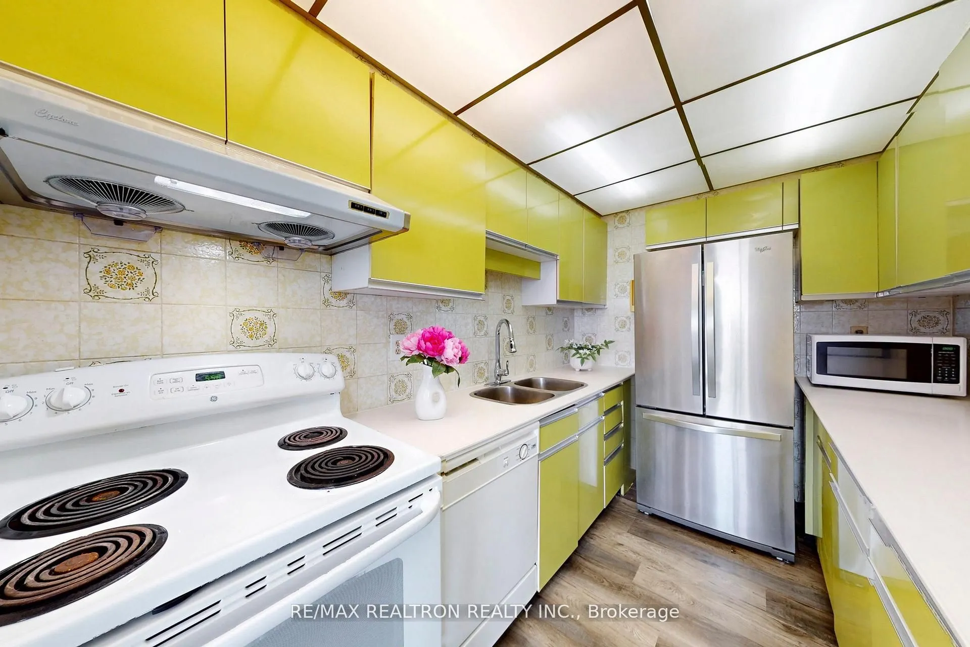 3 Massey Square, #3406