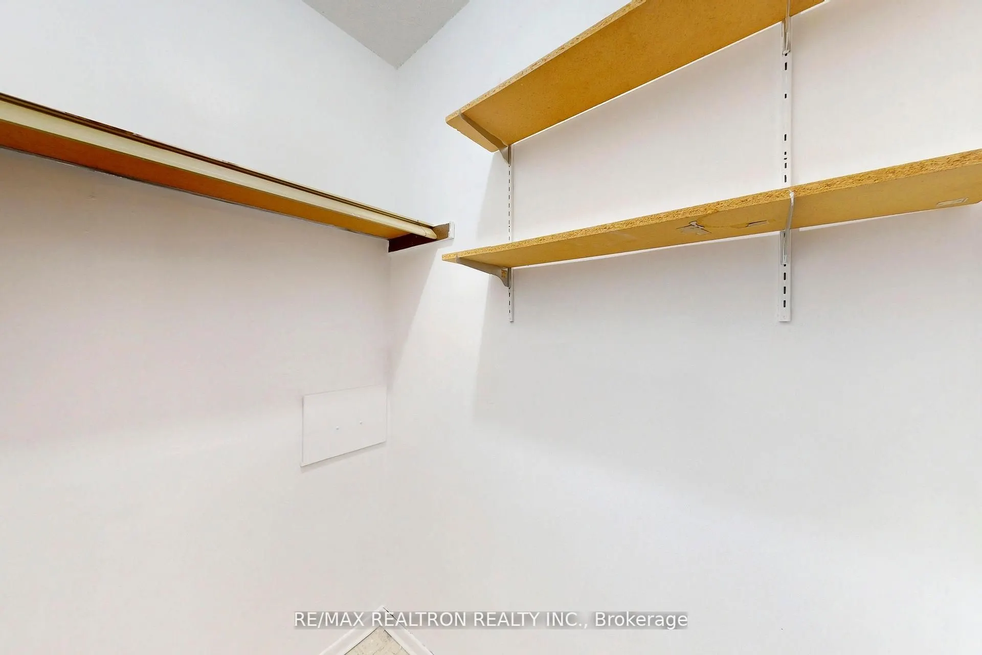 3 Massey Square, #3406