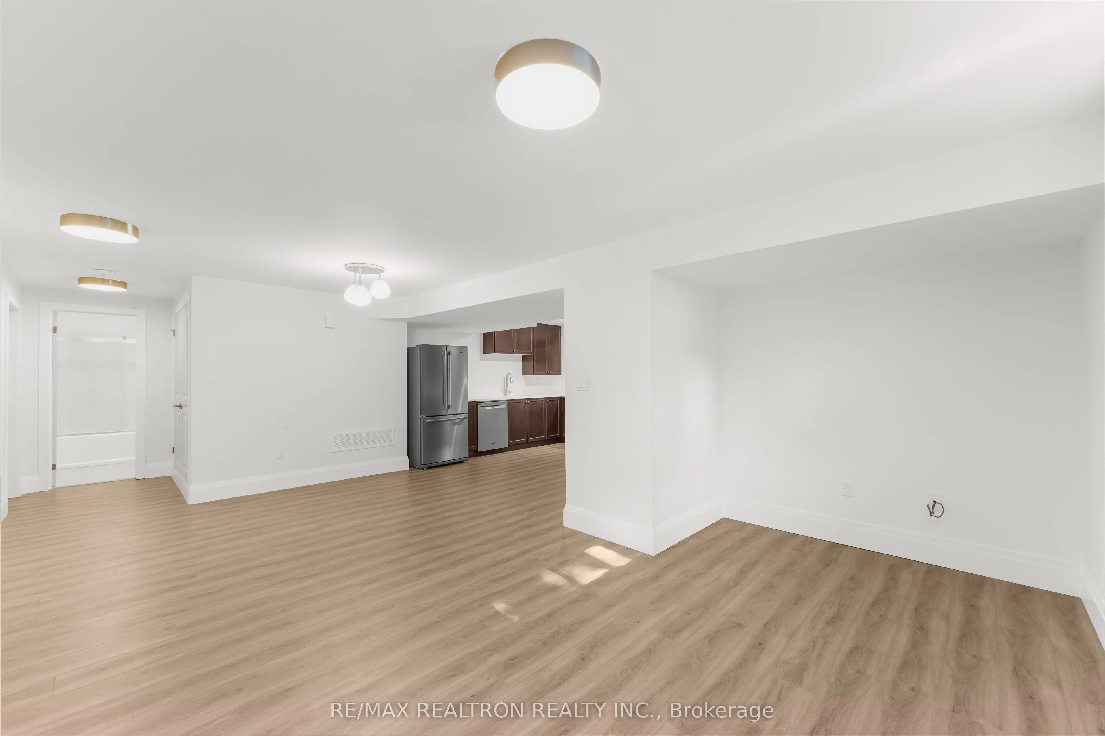 871 Grand Ridge Avenue