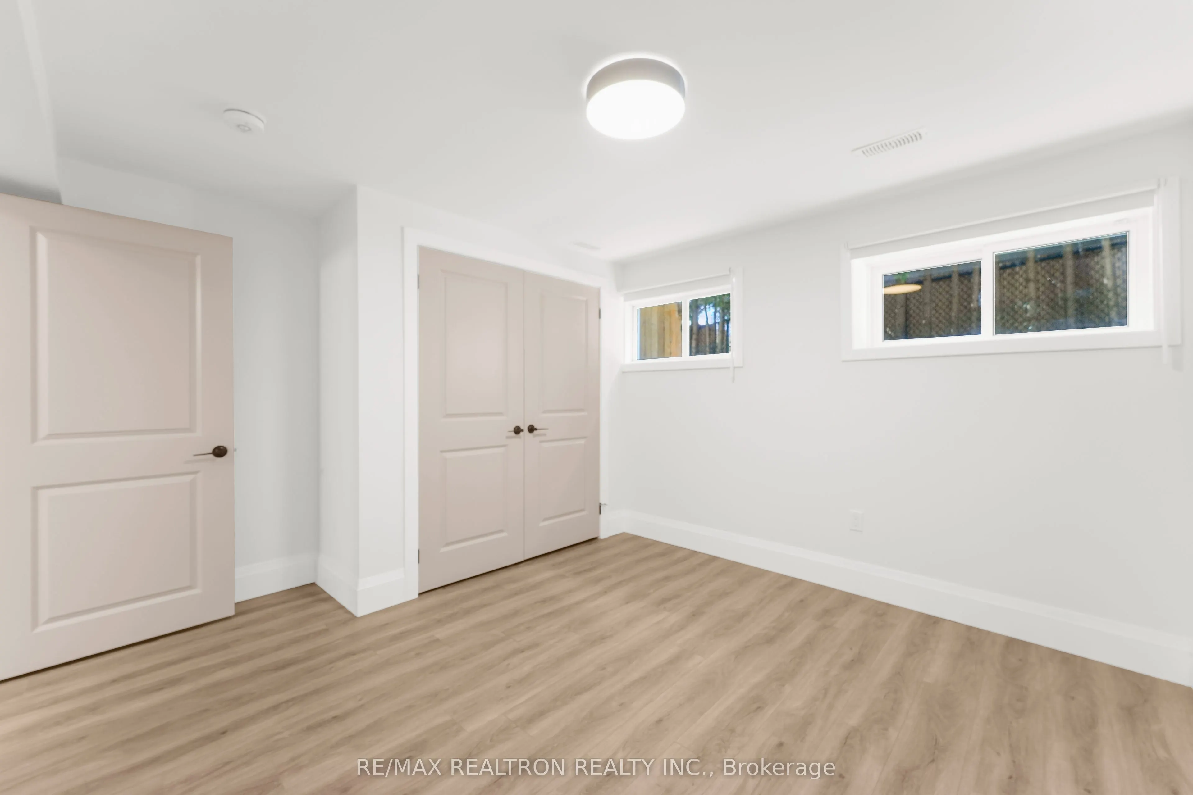 871 Grand Ridge Avenue