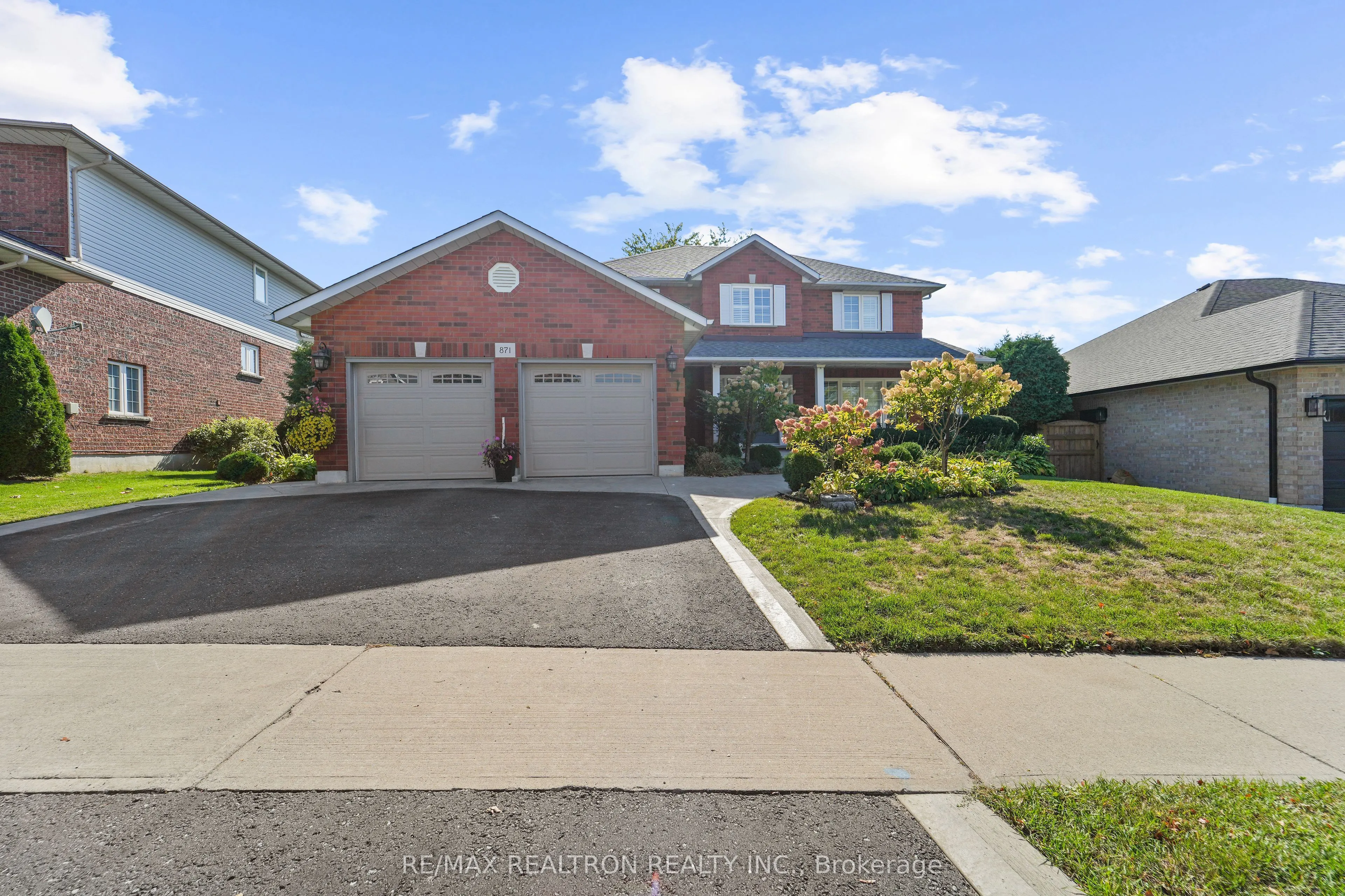 871 Grand Ridge Avenue