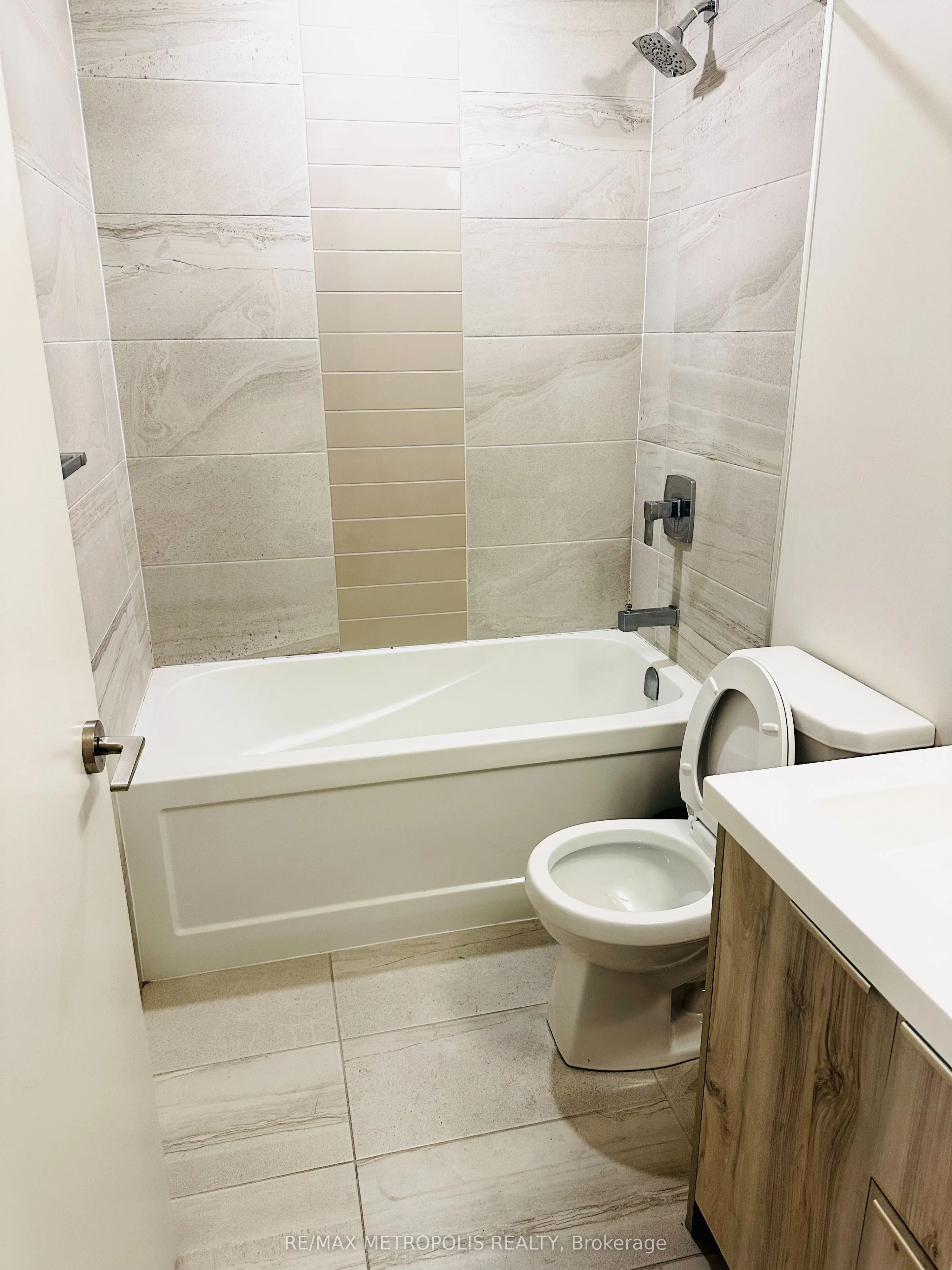 2203 Kingston Road #20