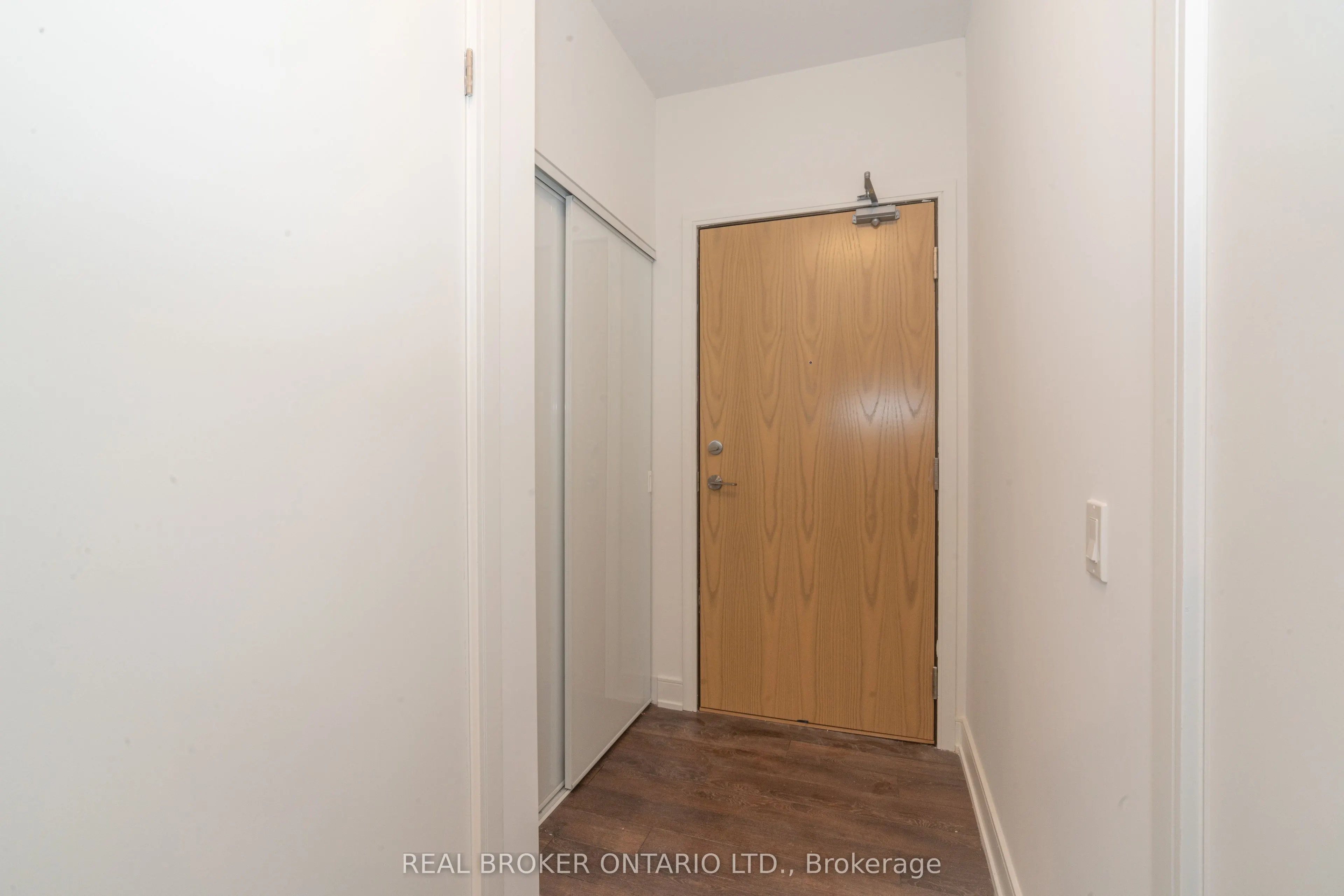 1350 Ellesmere Road, #327