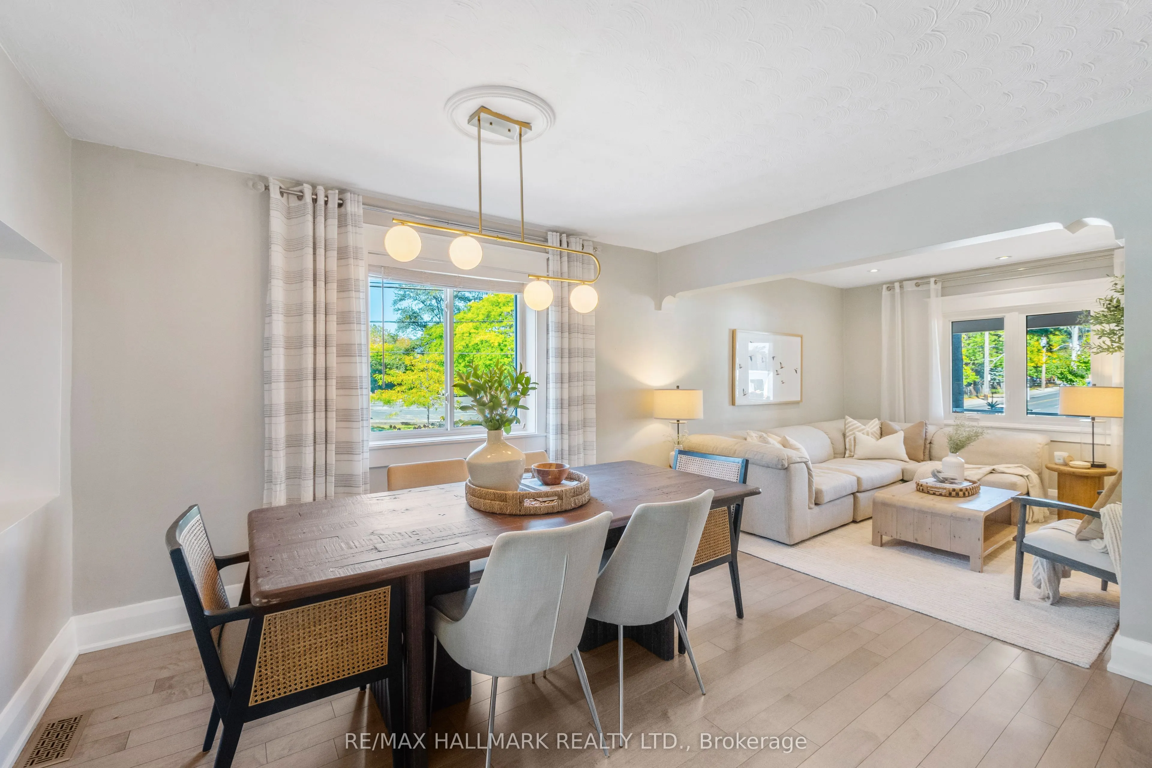 1 Heyworth Crescent