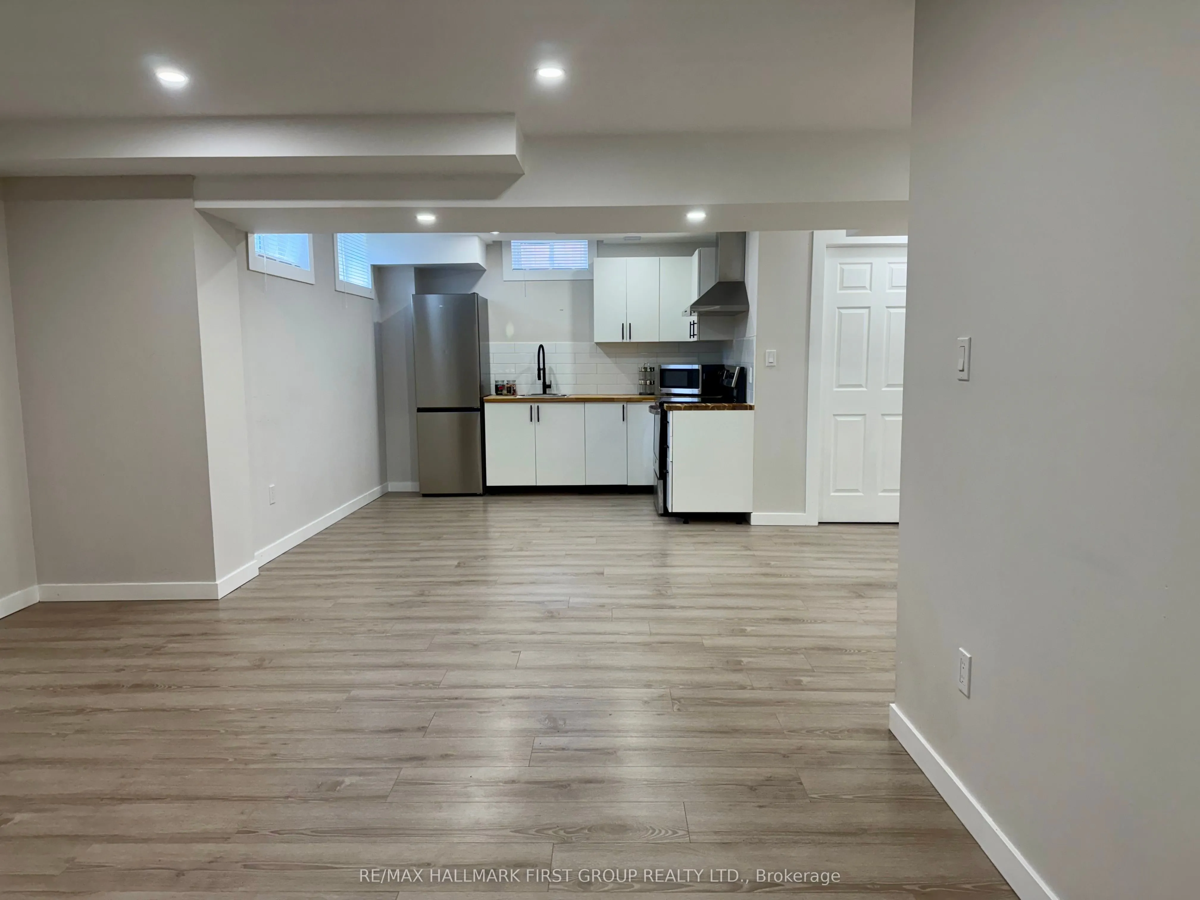 12 Crombie Street