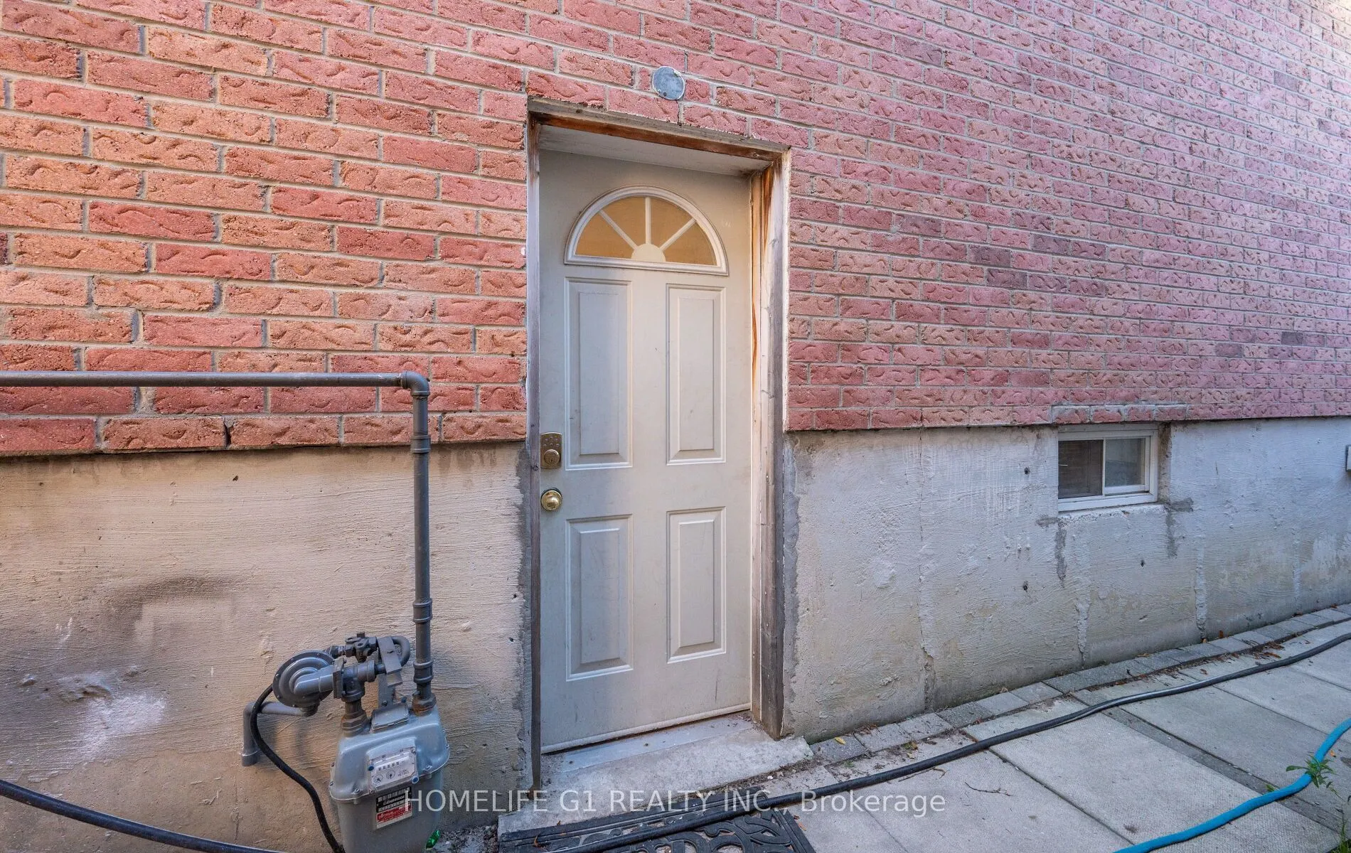 1665 Tawnberry Street