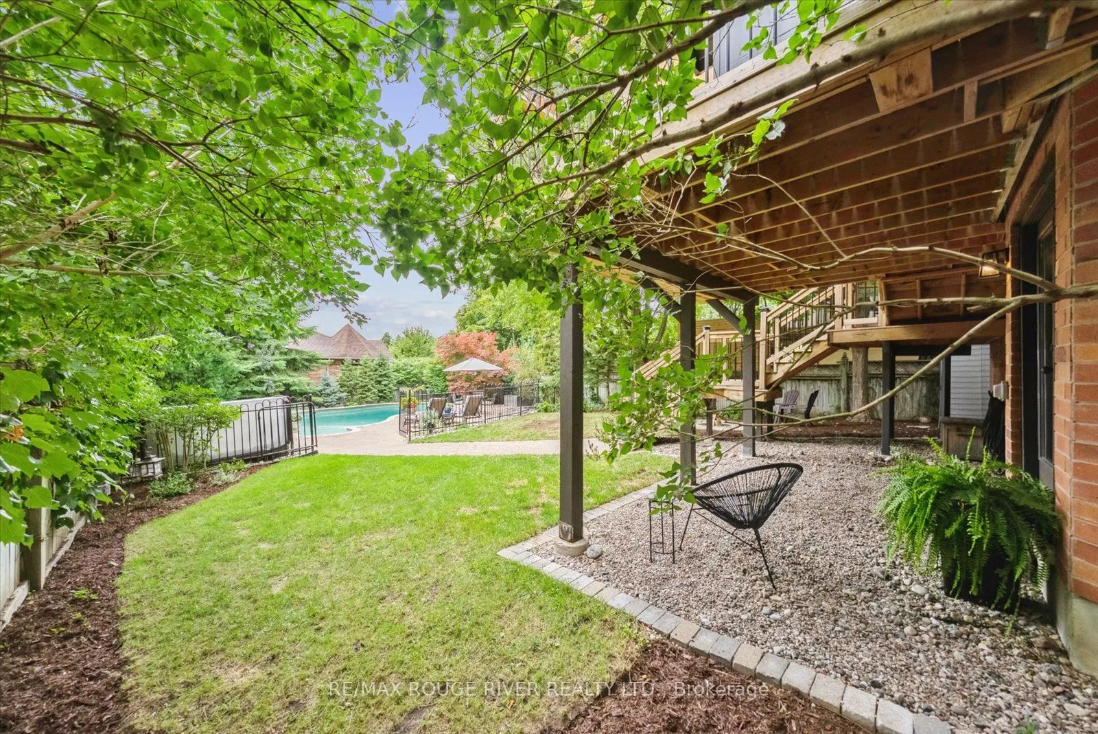 19 Gilchrist Court