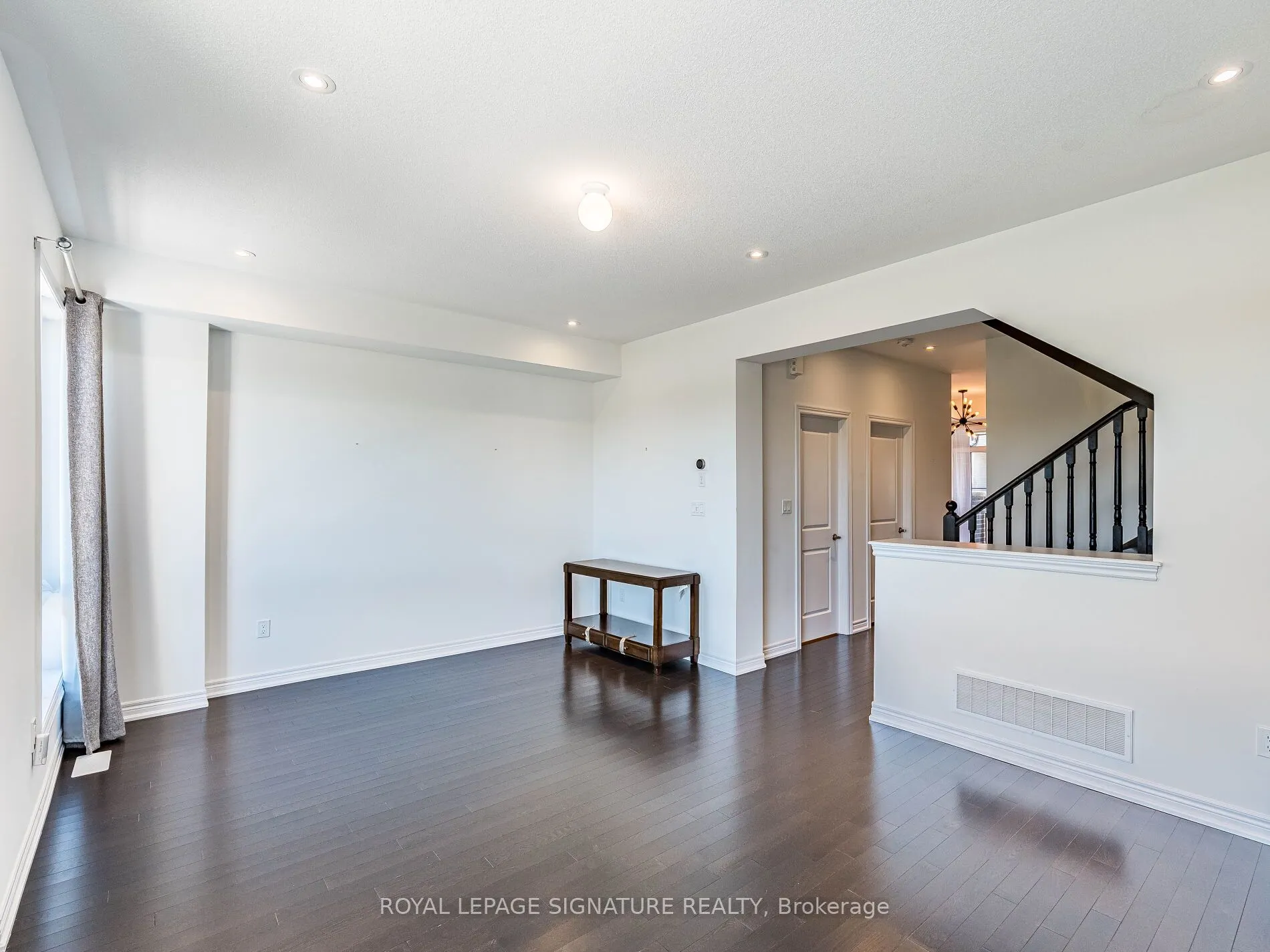 28 Dockside Way