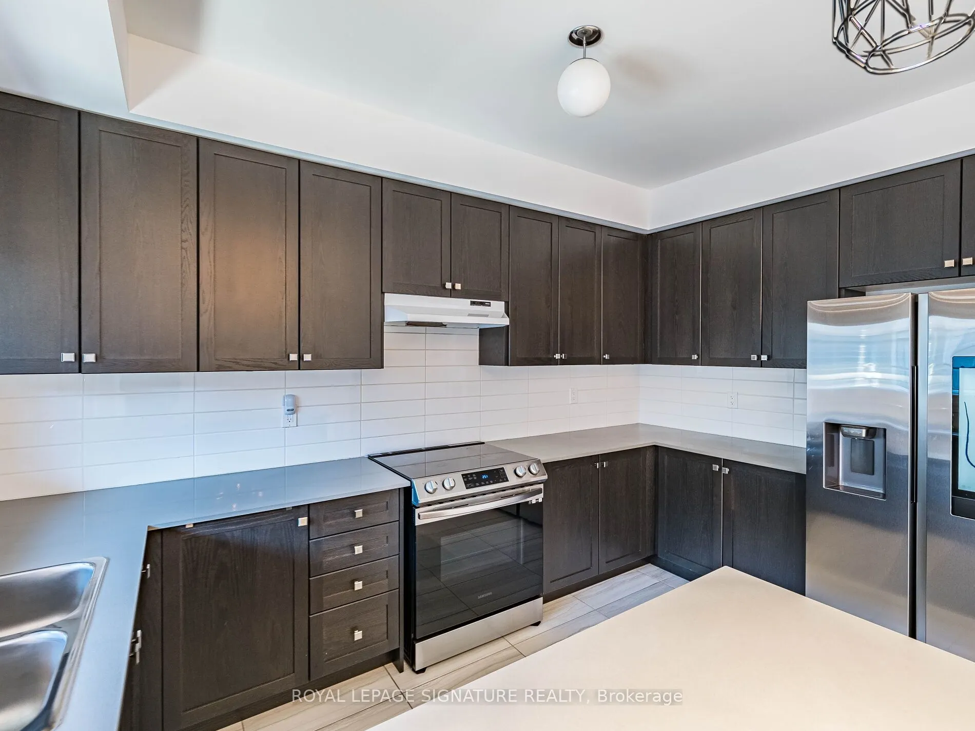 28 Dockside Way