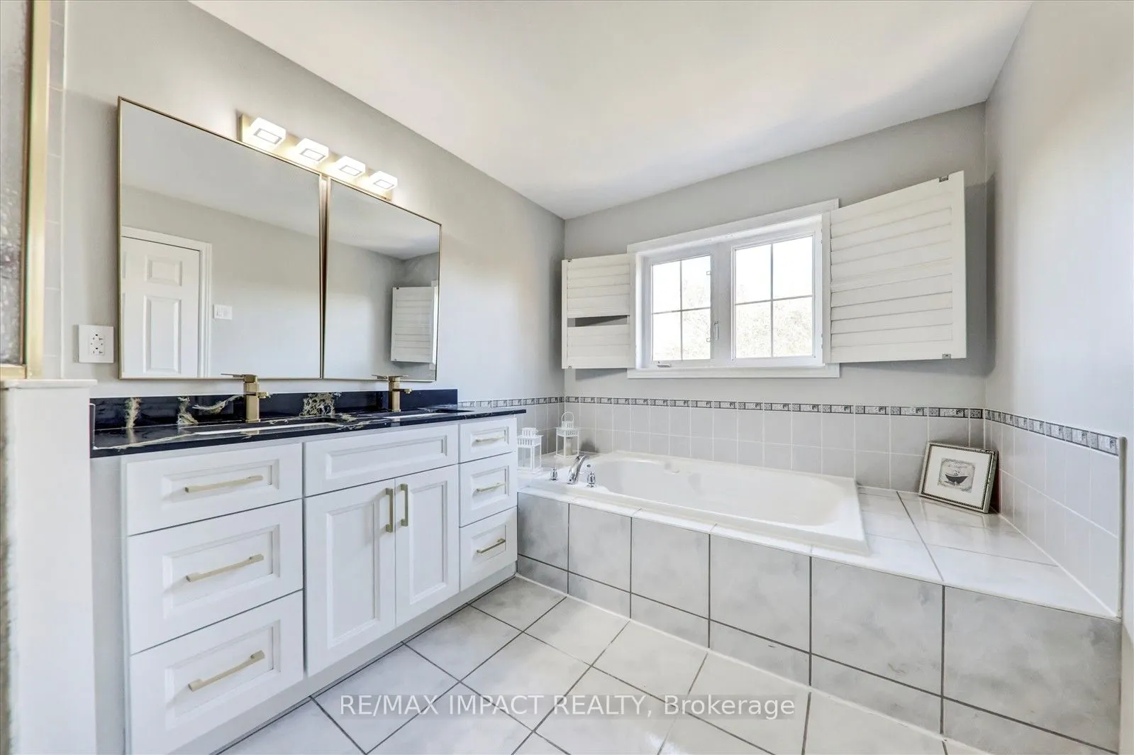 2 Whitbread Crescent