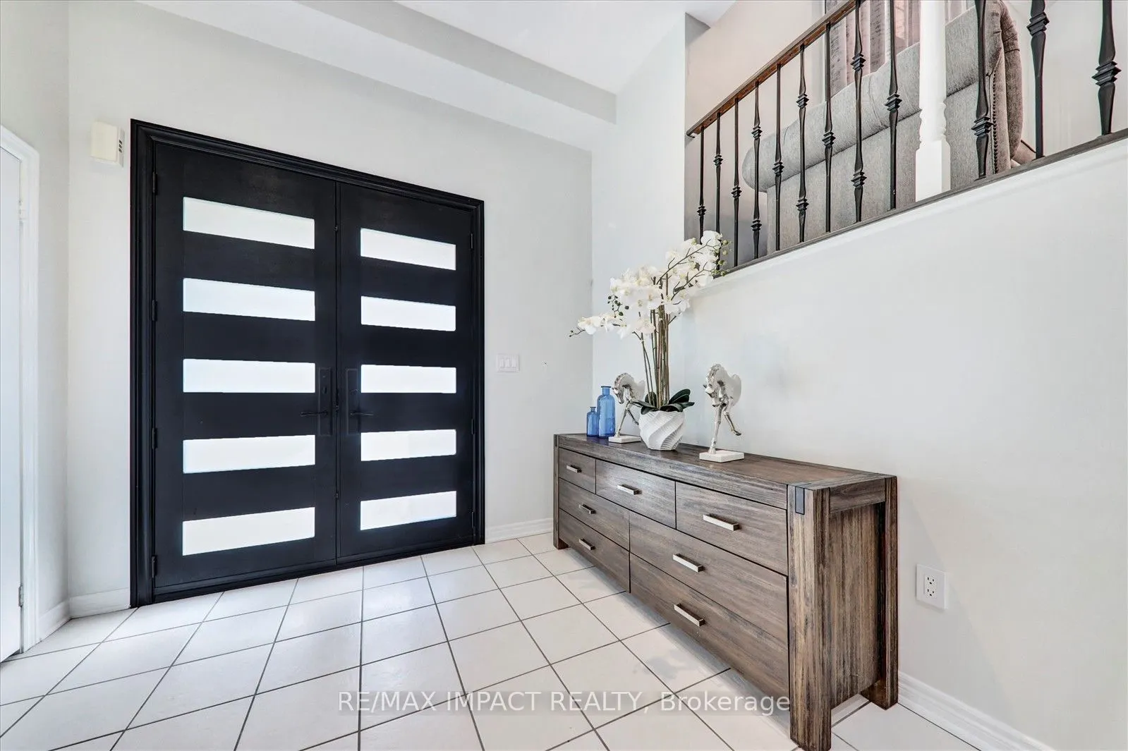2 Whitbread Crescent