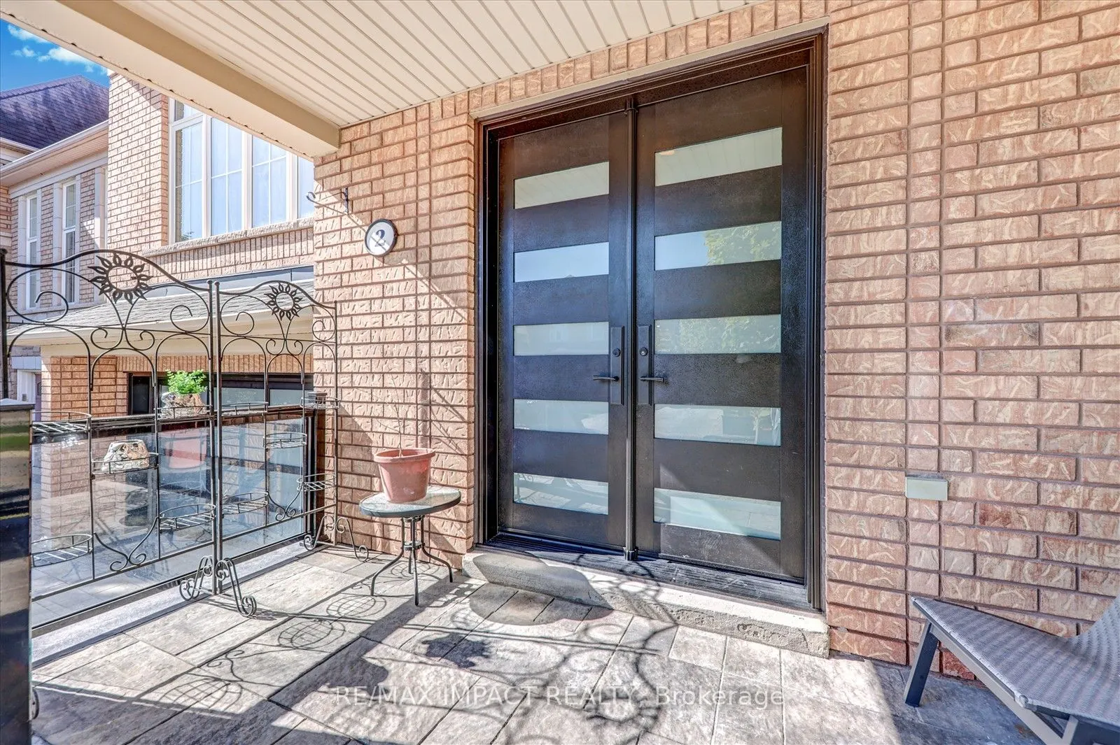 2 Whitbread Crescent