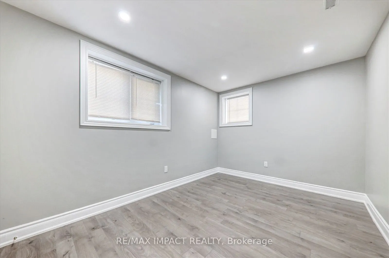 2 Whitbread Crescent