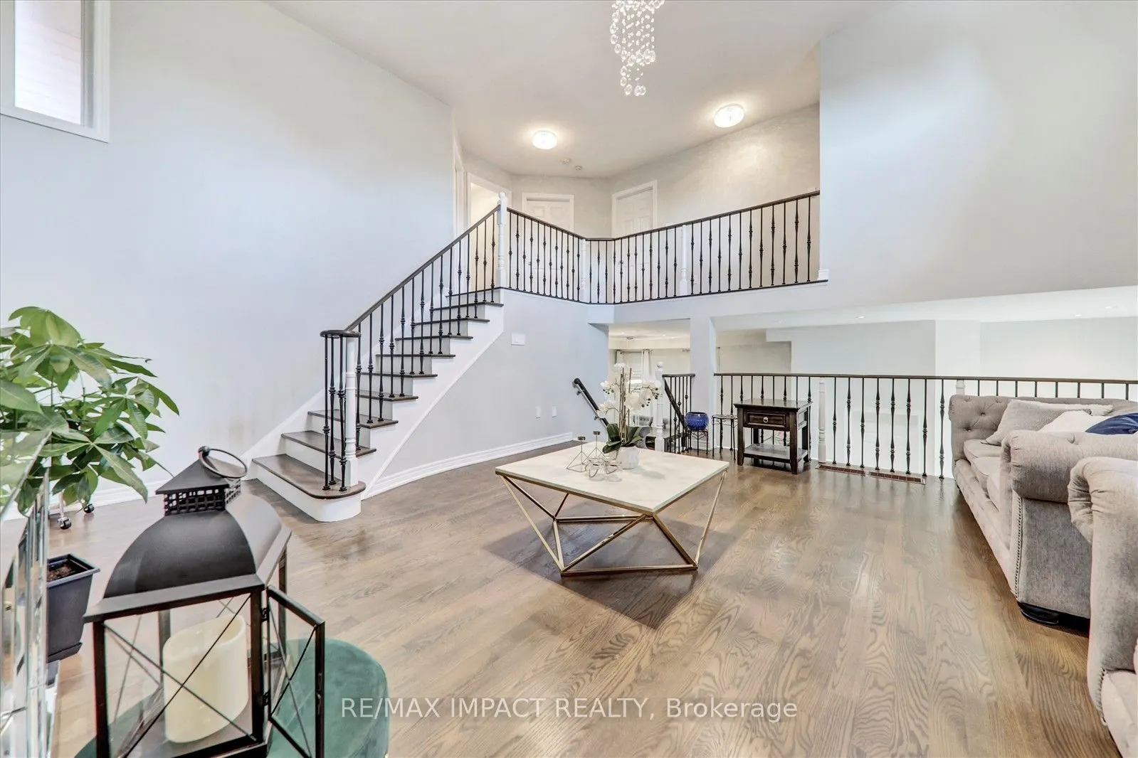 2 Whitbread Crescent