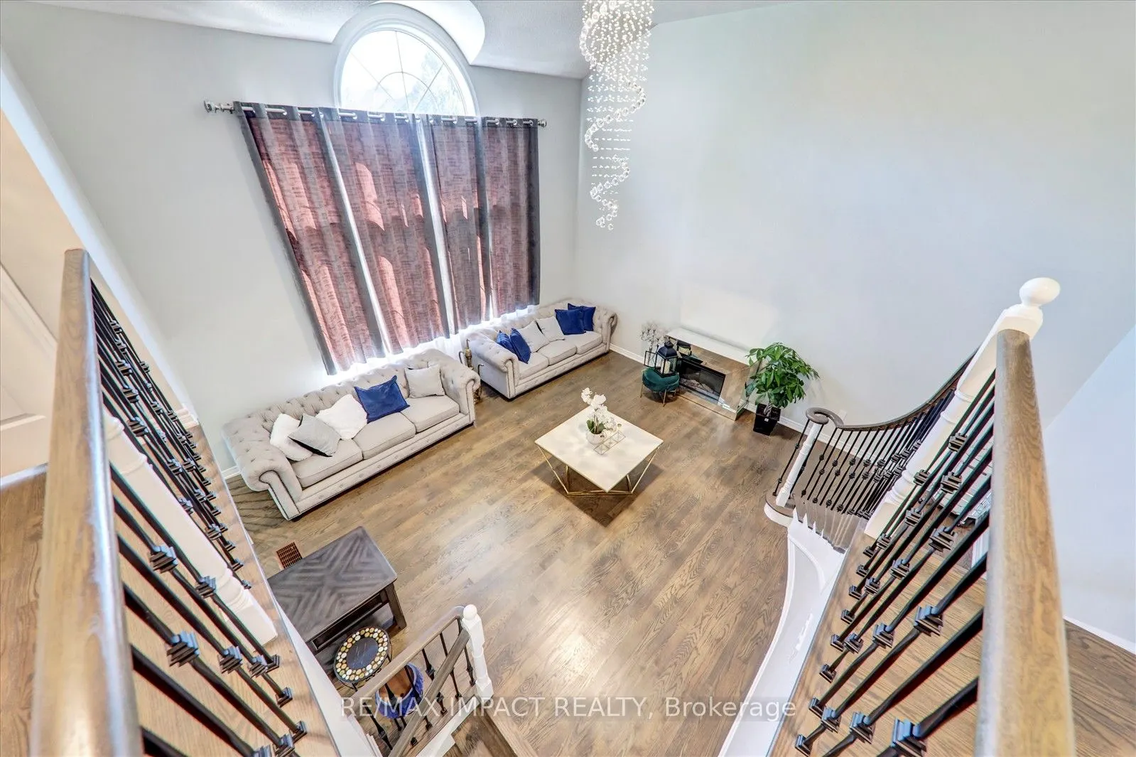 2 Whitbread Crescent