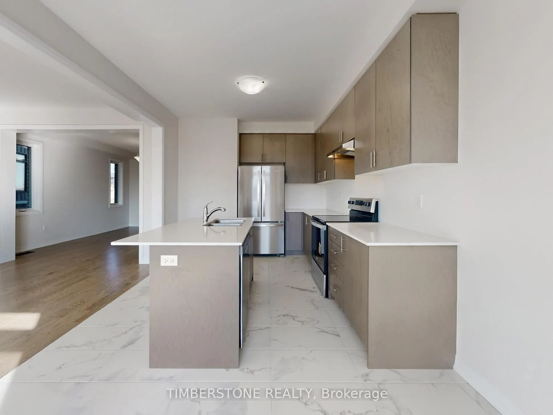 1119 Zircon Manor