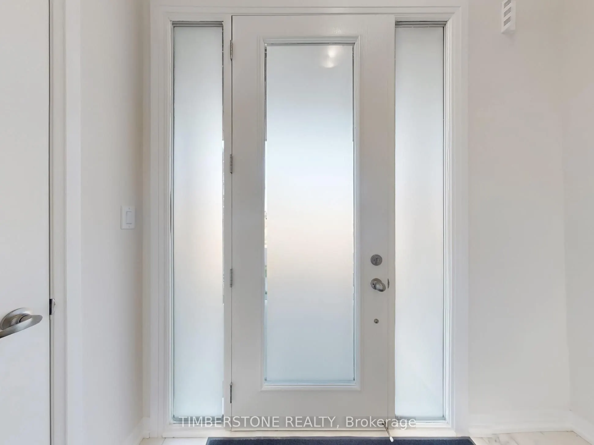 1119 Zircon Manor