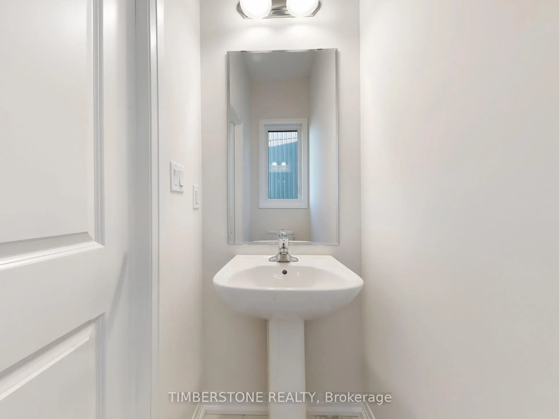 1119 Zircon Manor