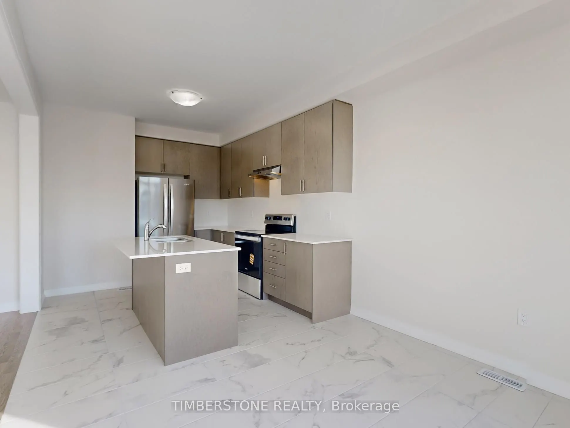 1119 Zircon Manor