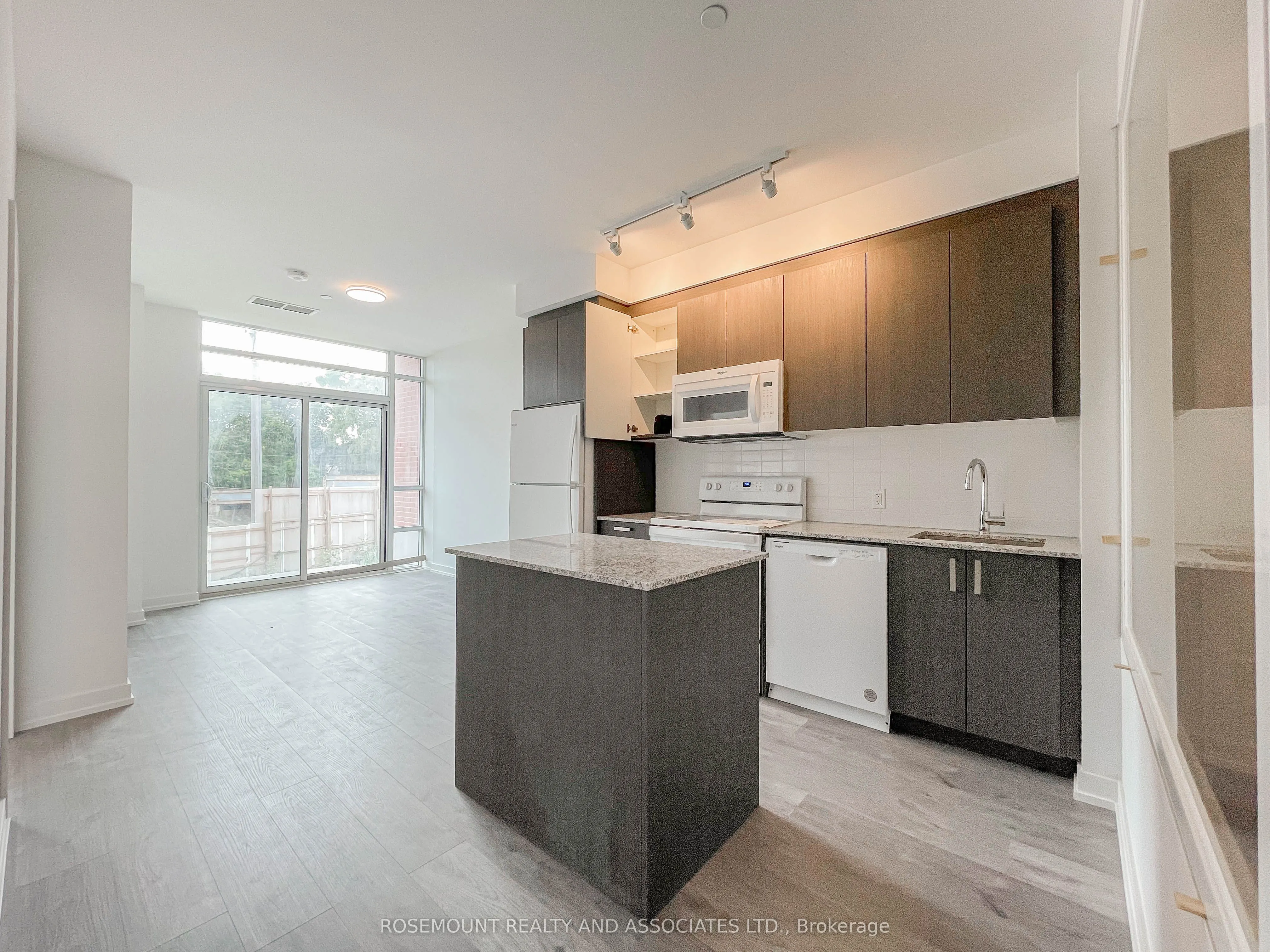 1010 Dundas Street E, #109