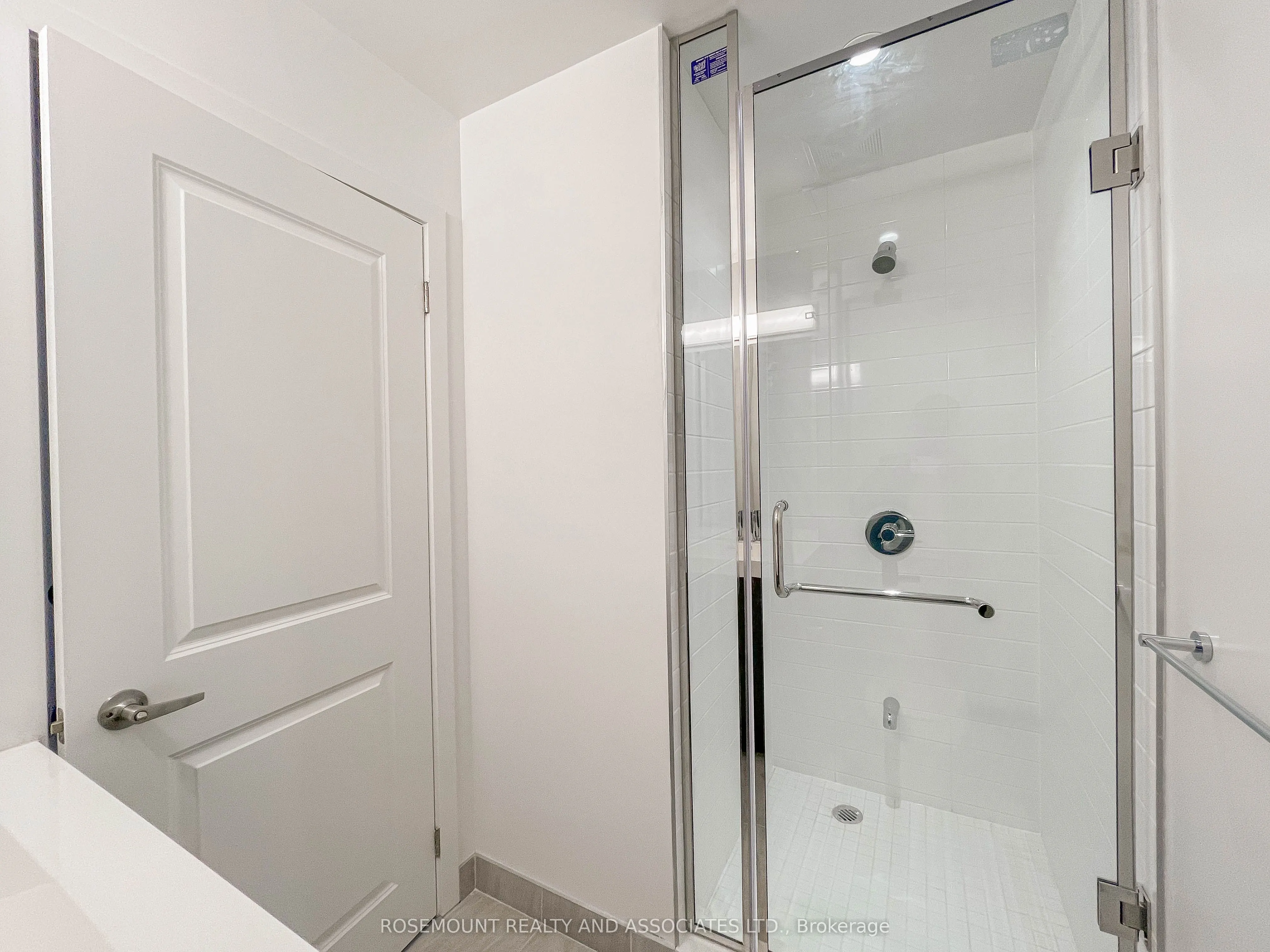 1010 Dundas Street E, #109
