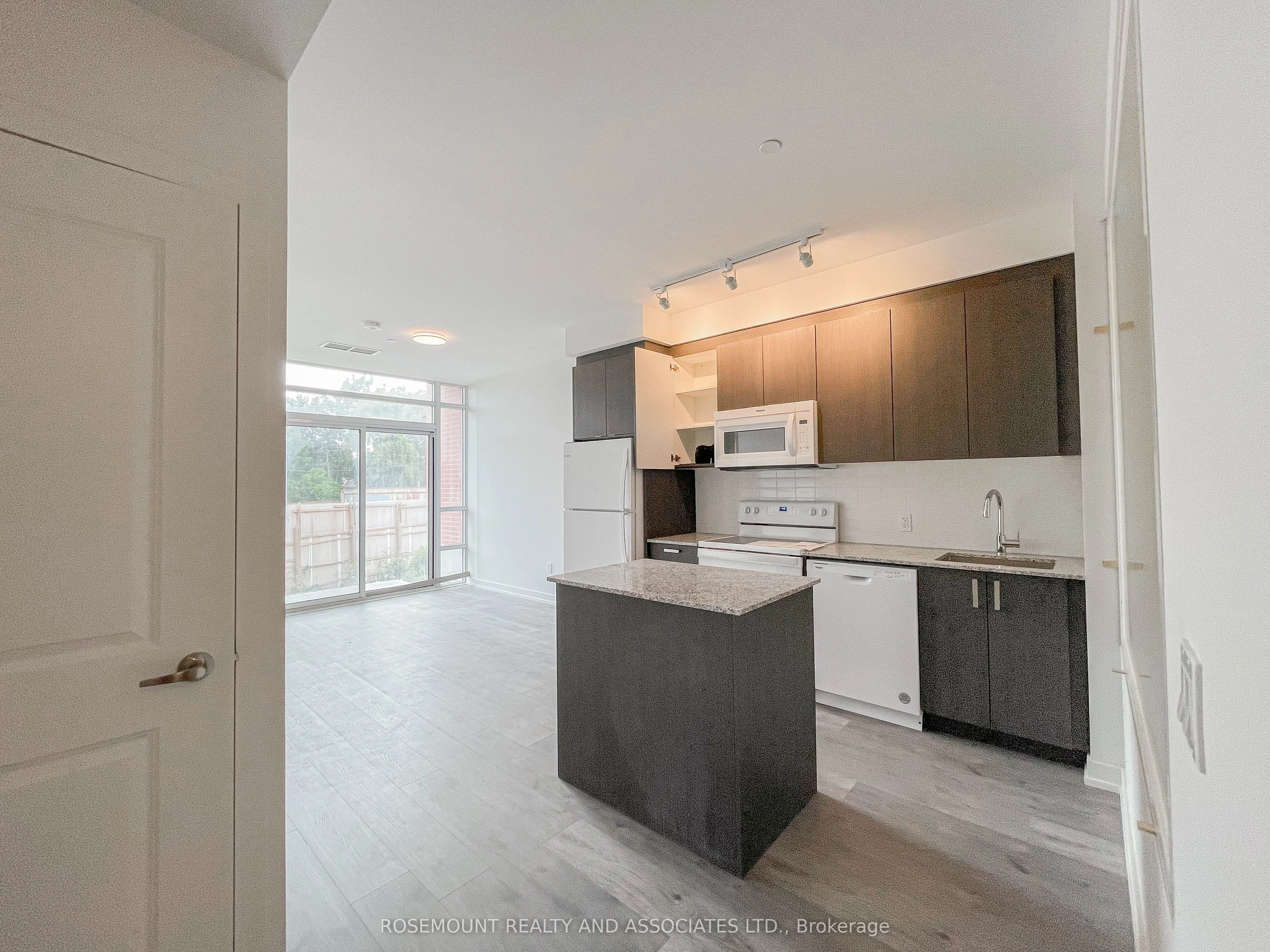 1010 Dundas Street E, #109