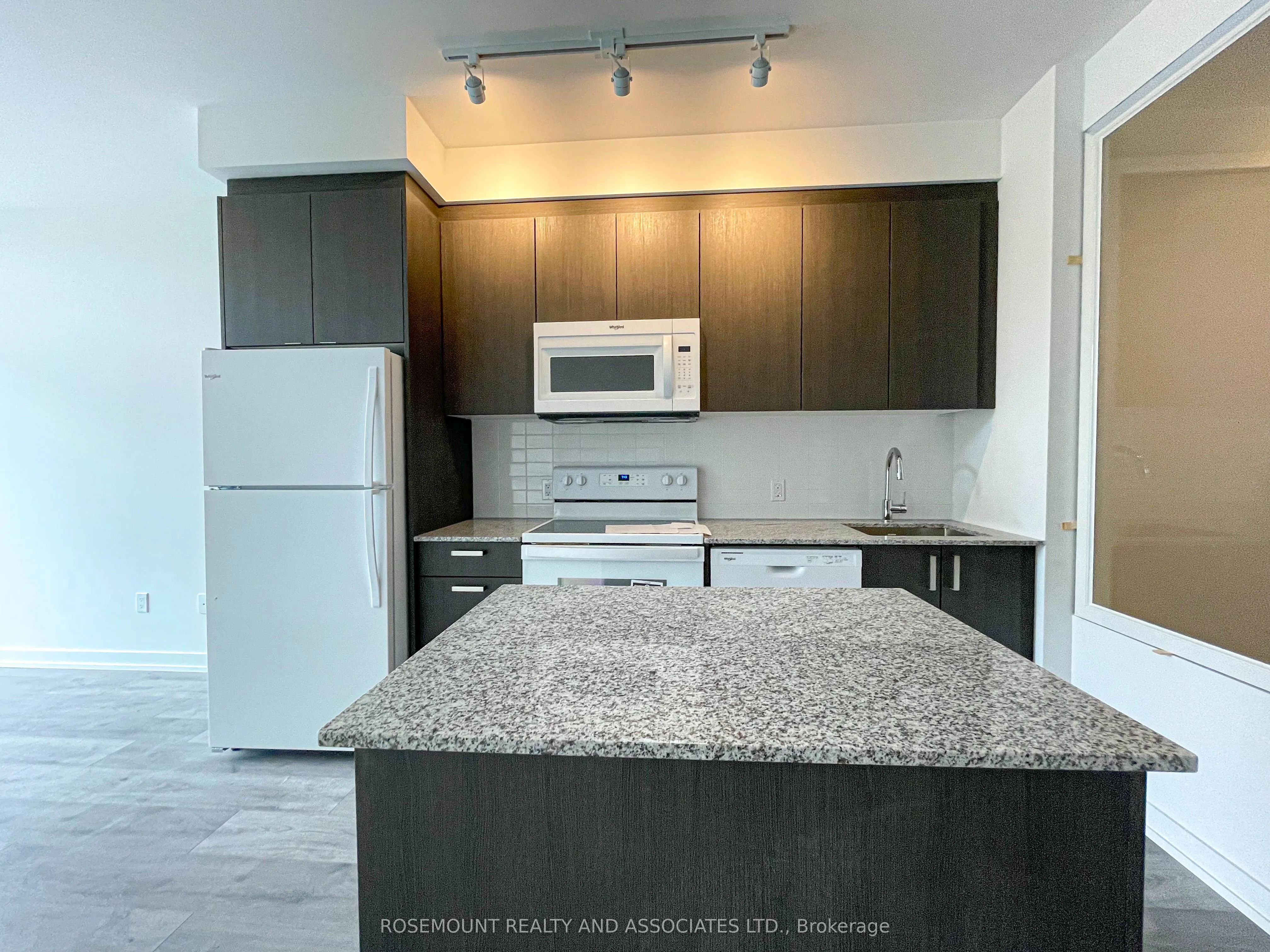 1010 Dundas Street E, #109