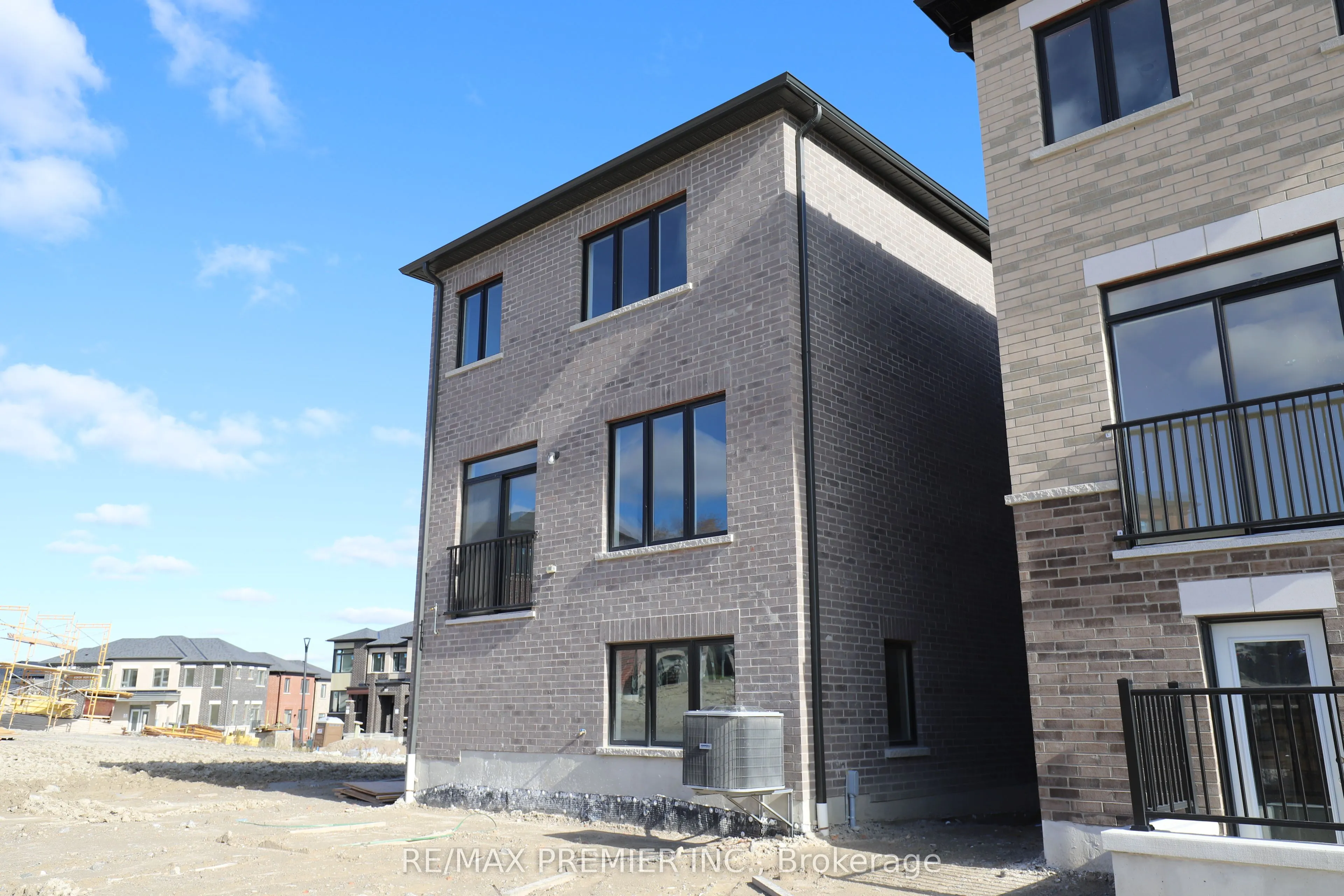 2942 Starlight Drive