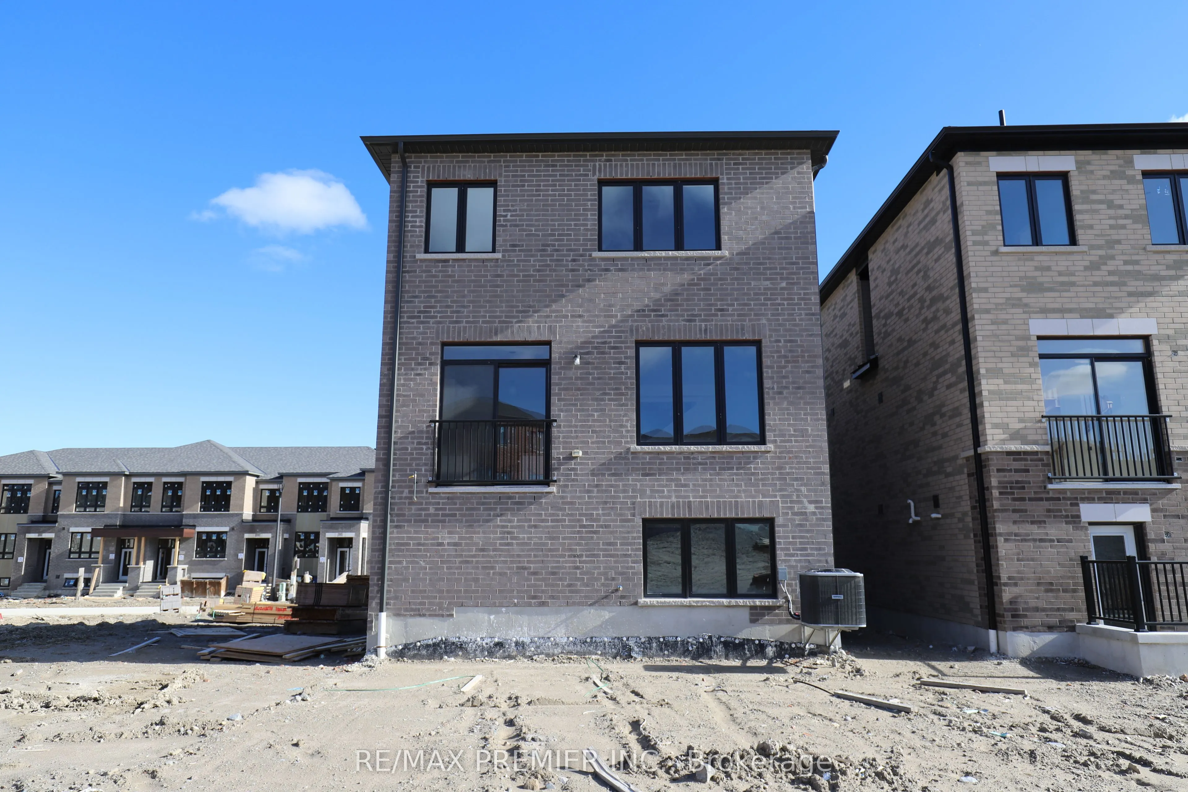 2942 Starlight Drive