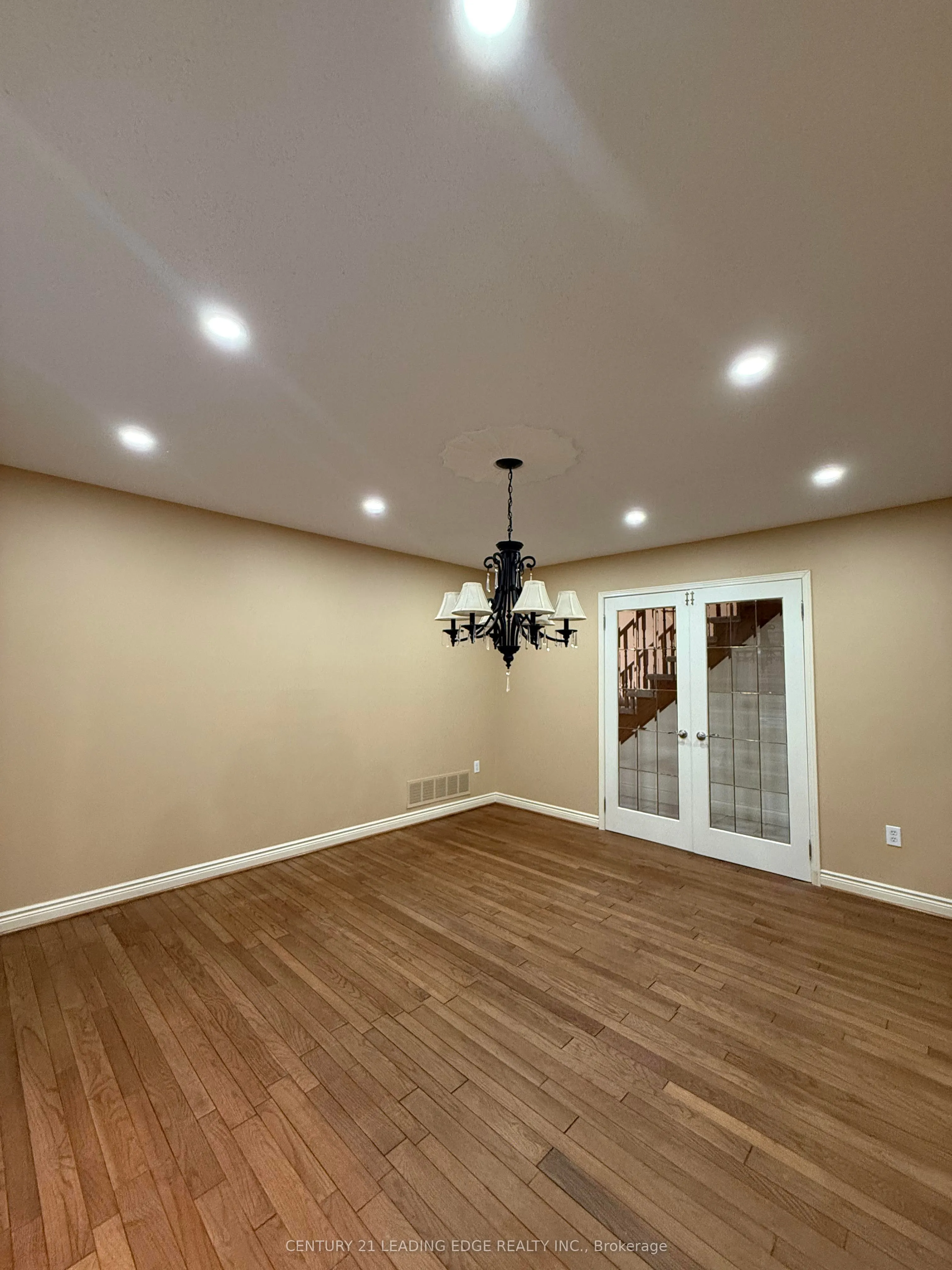 492 Palmtree Crescent