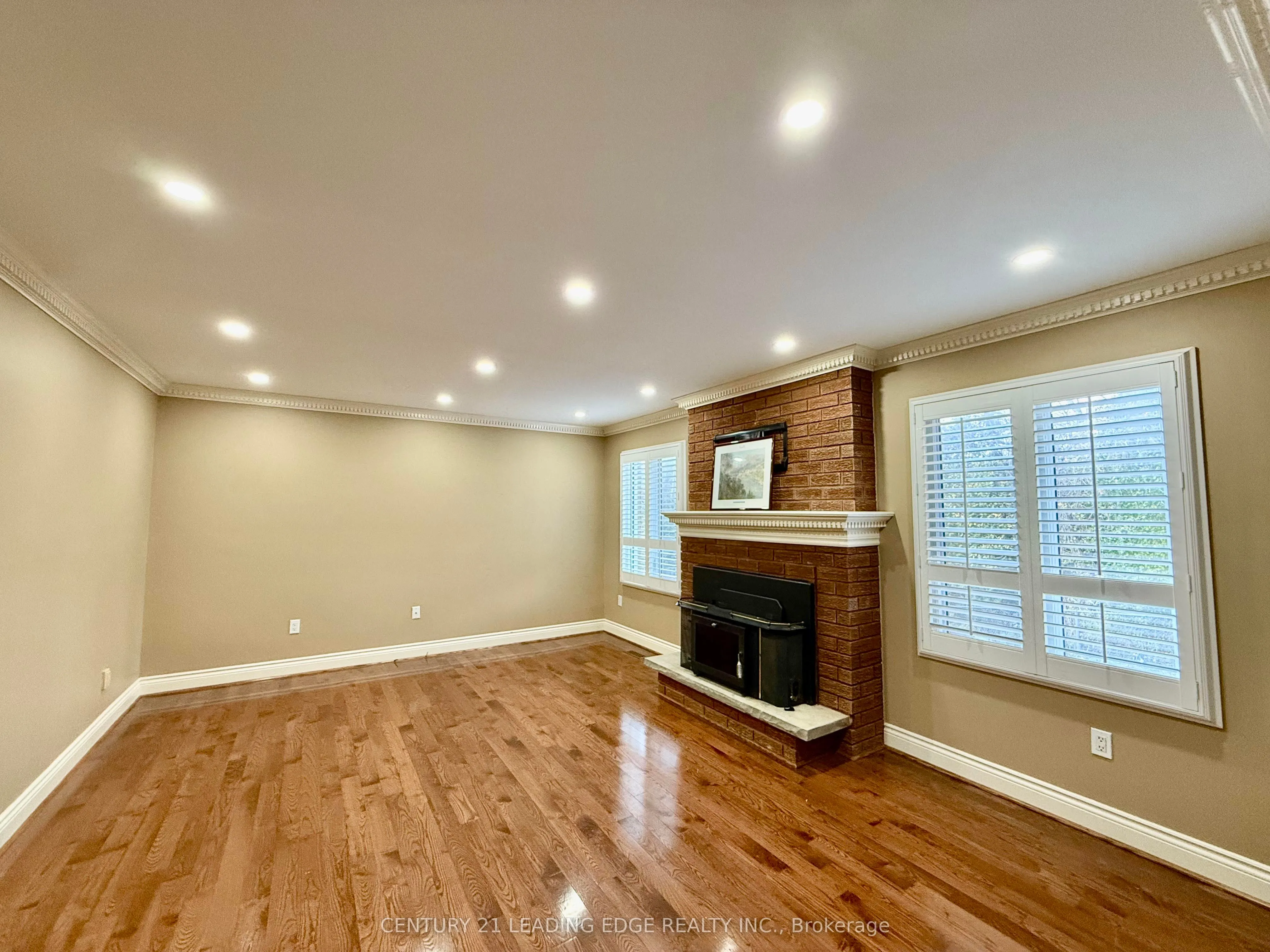 492 Palmtree Crescent