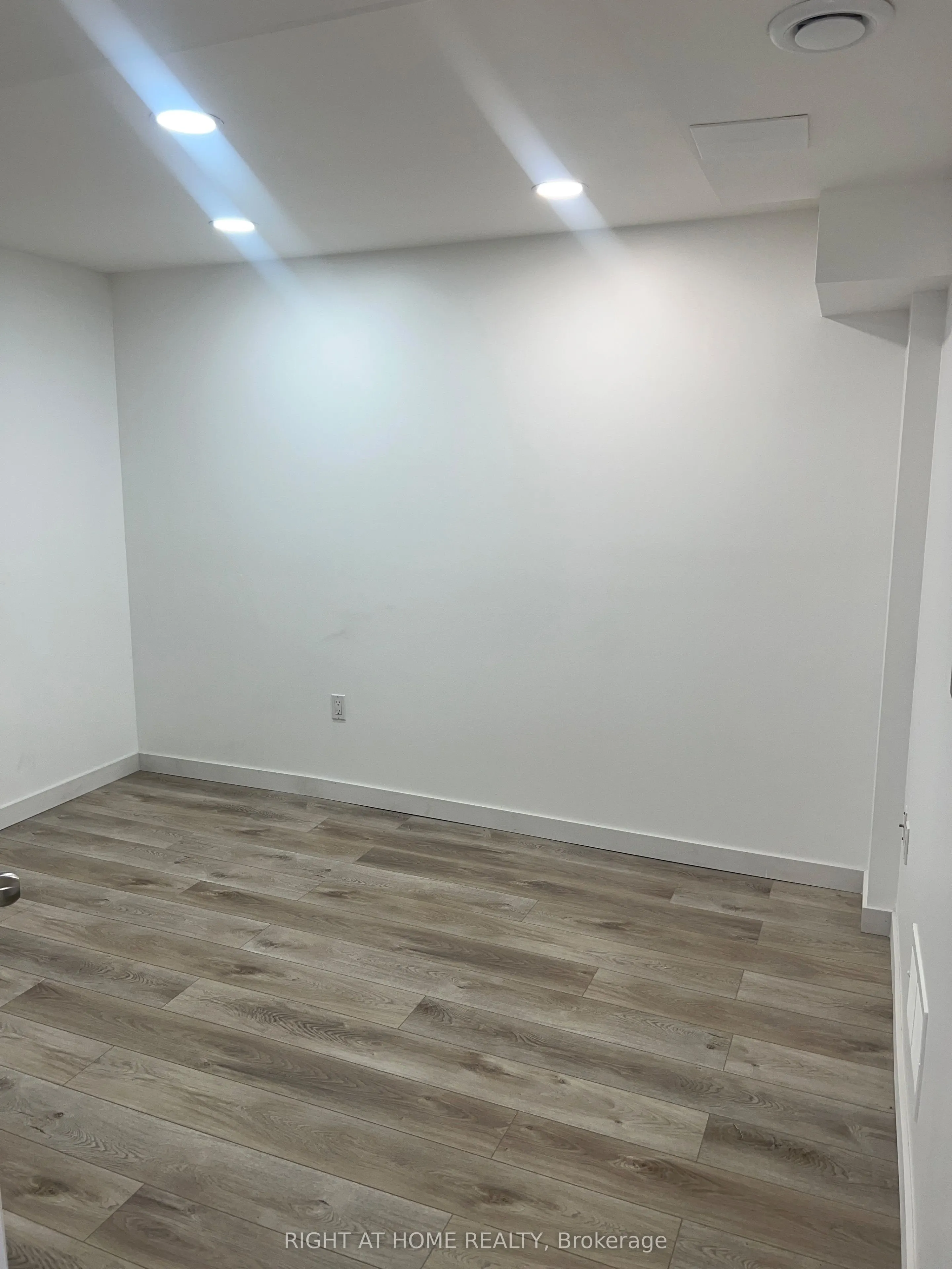50 Markham Road, #15 Basement