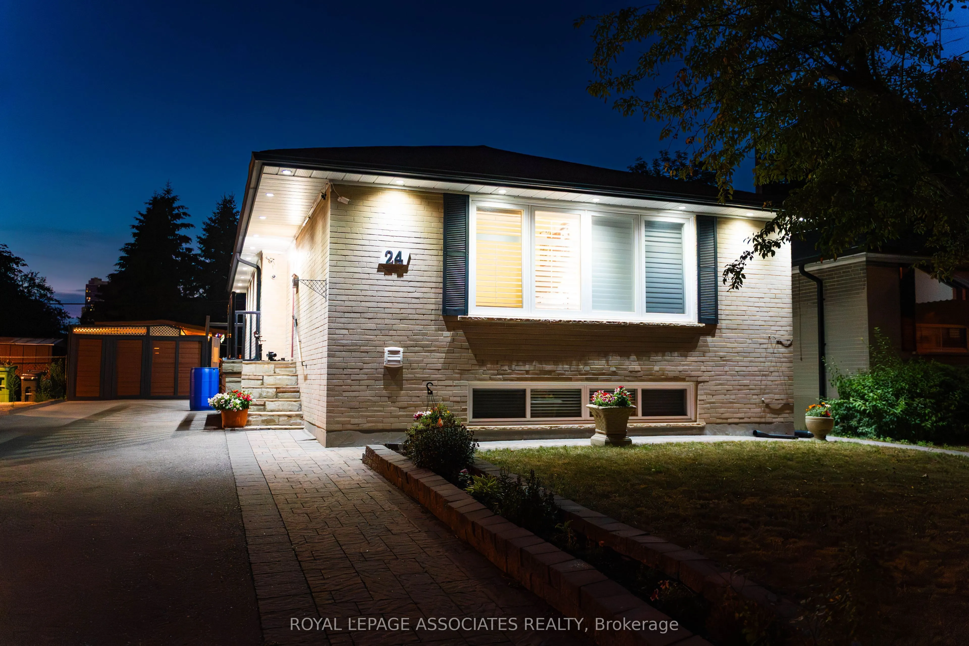 24 Hurley Crescent