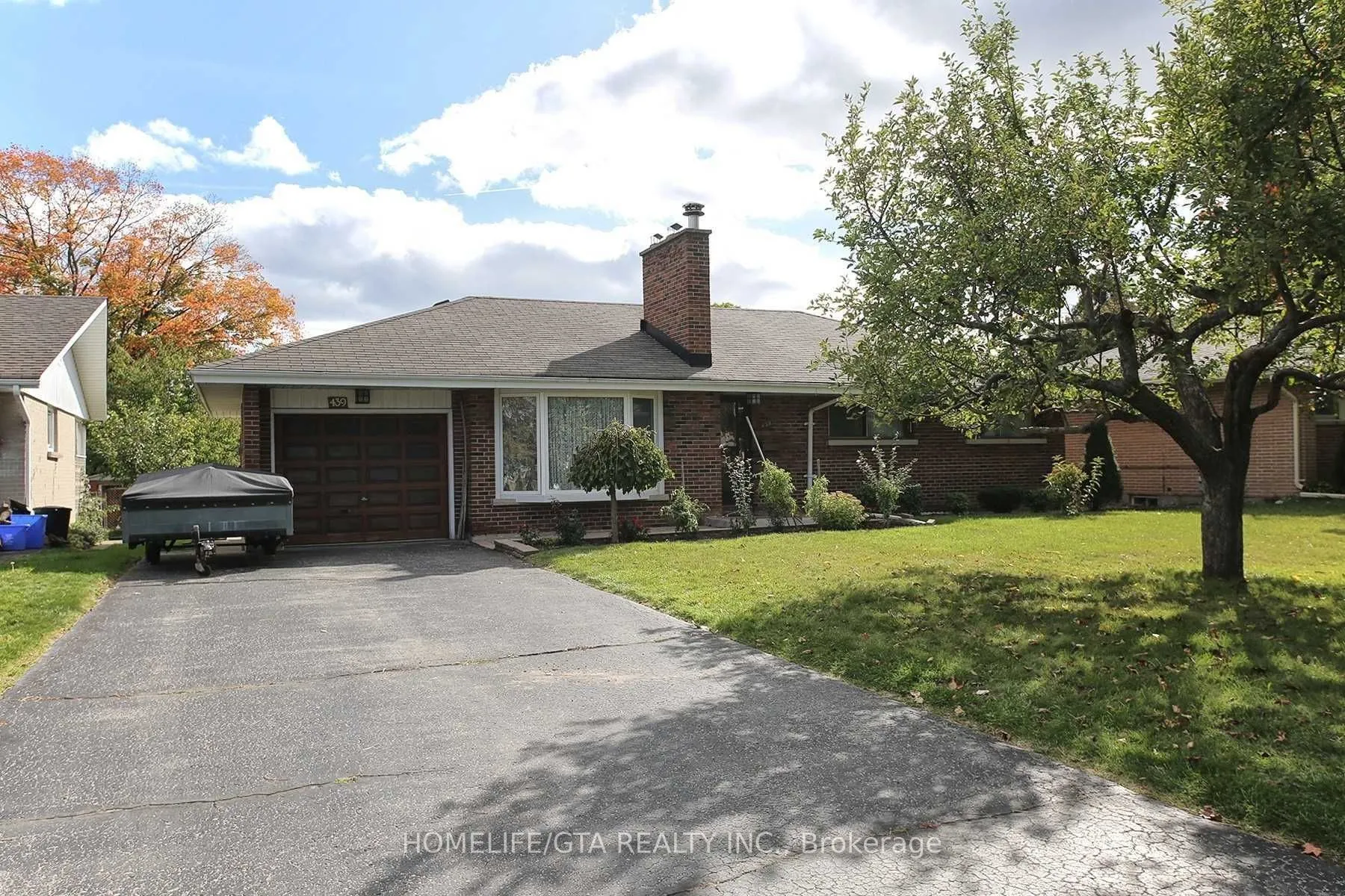 439 Rossland Road W
