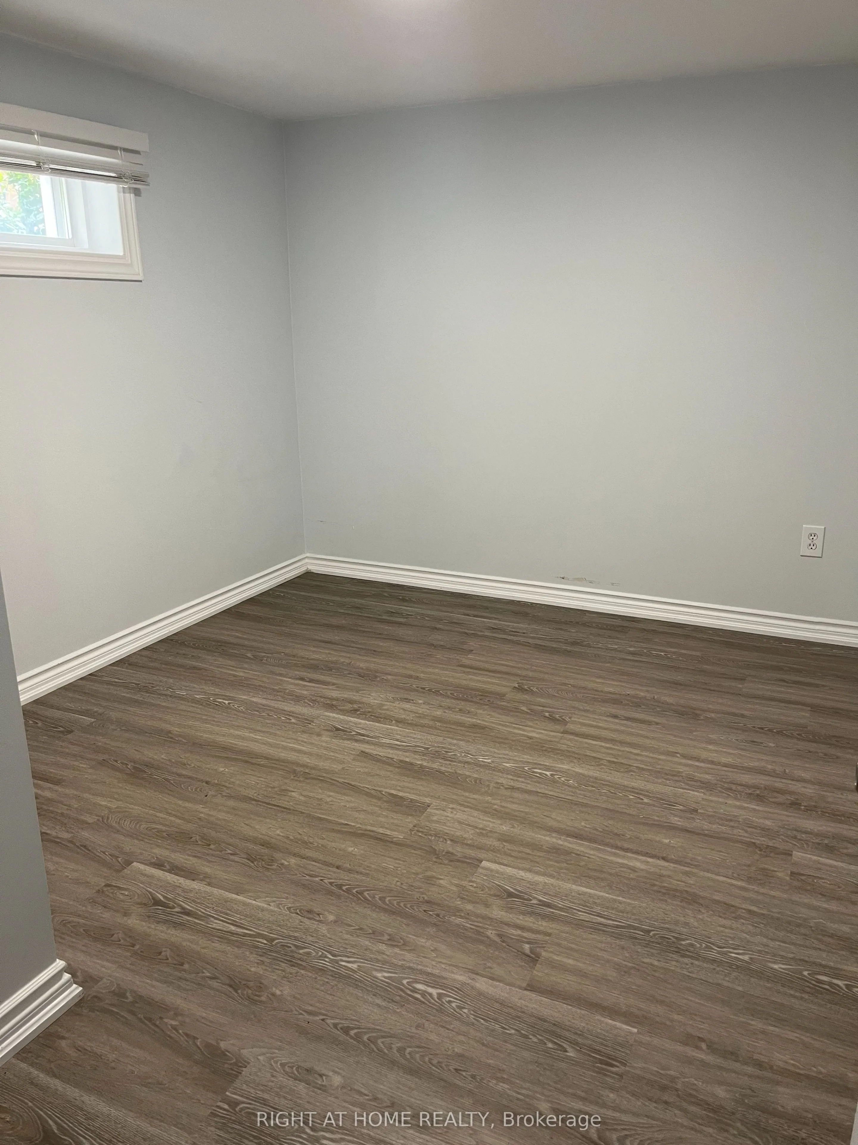 689 Wilson Road S, #Lower Level