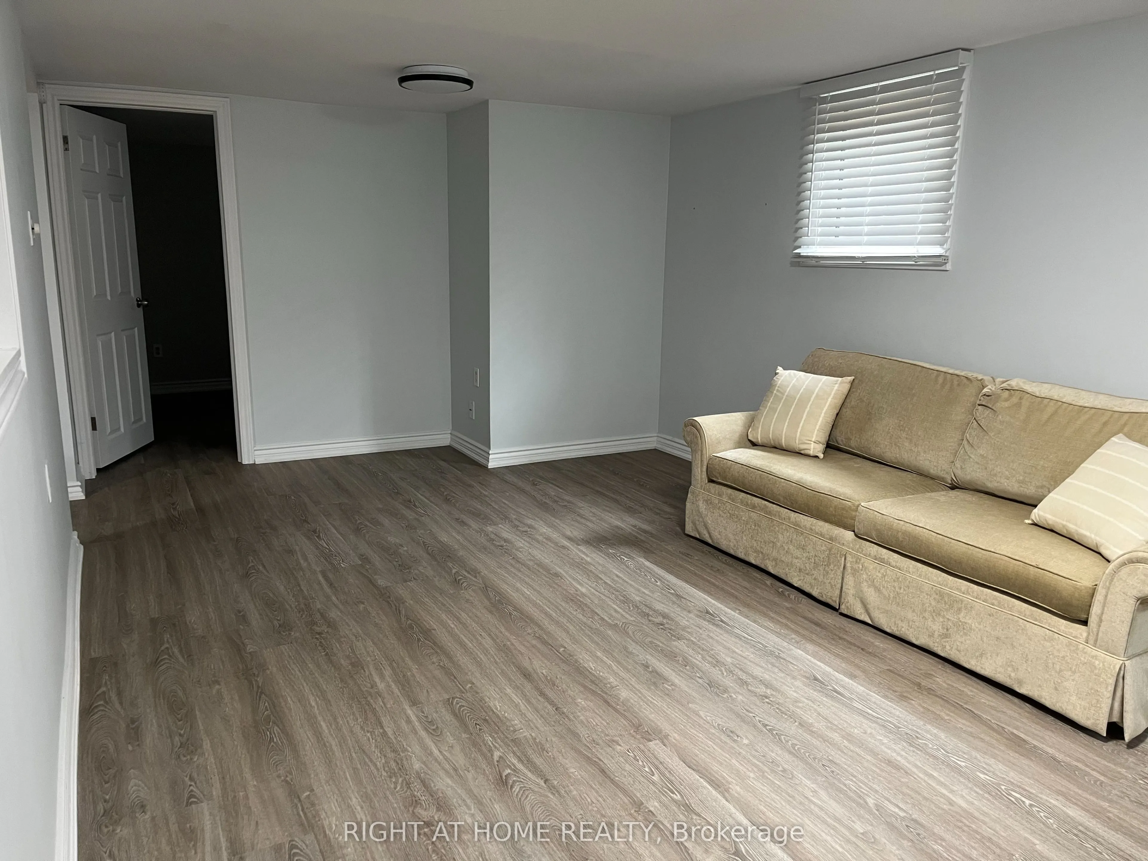 689 Wilson Road S, #Lower Level