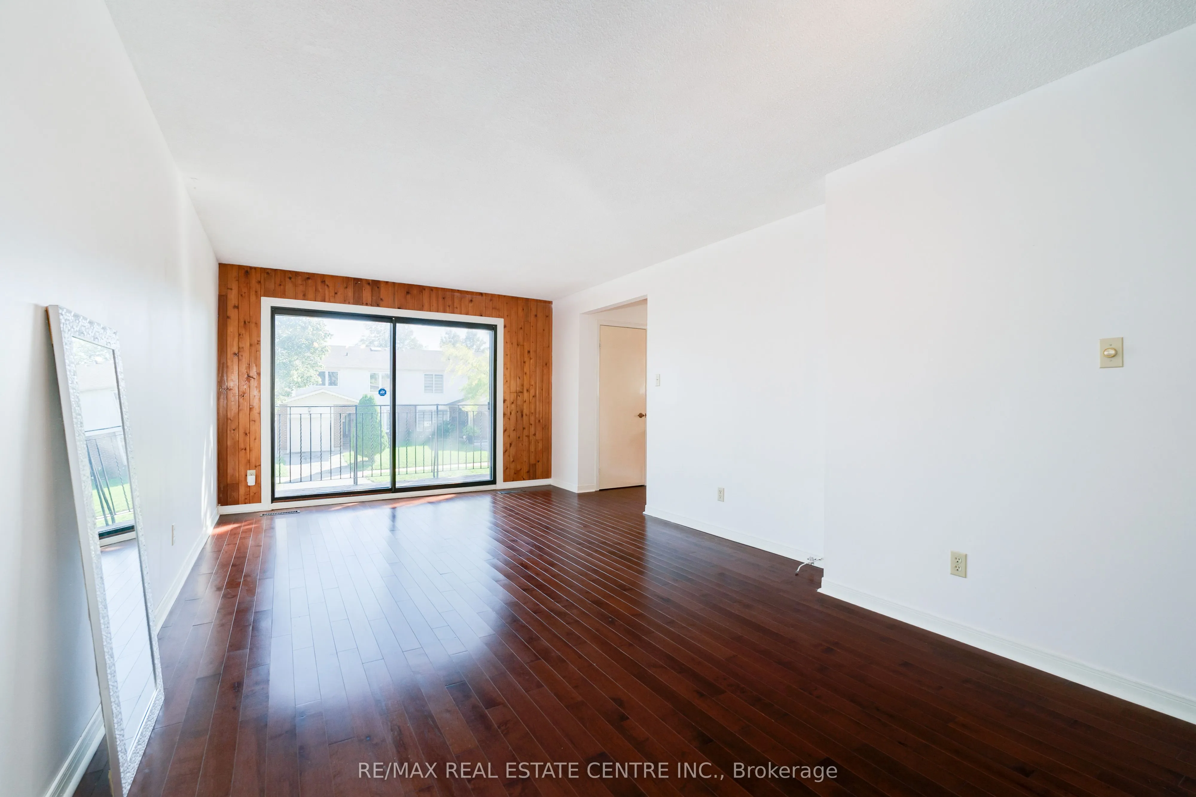 33 Millhouse Crescent